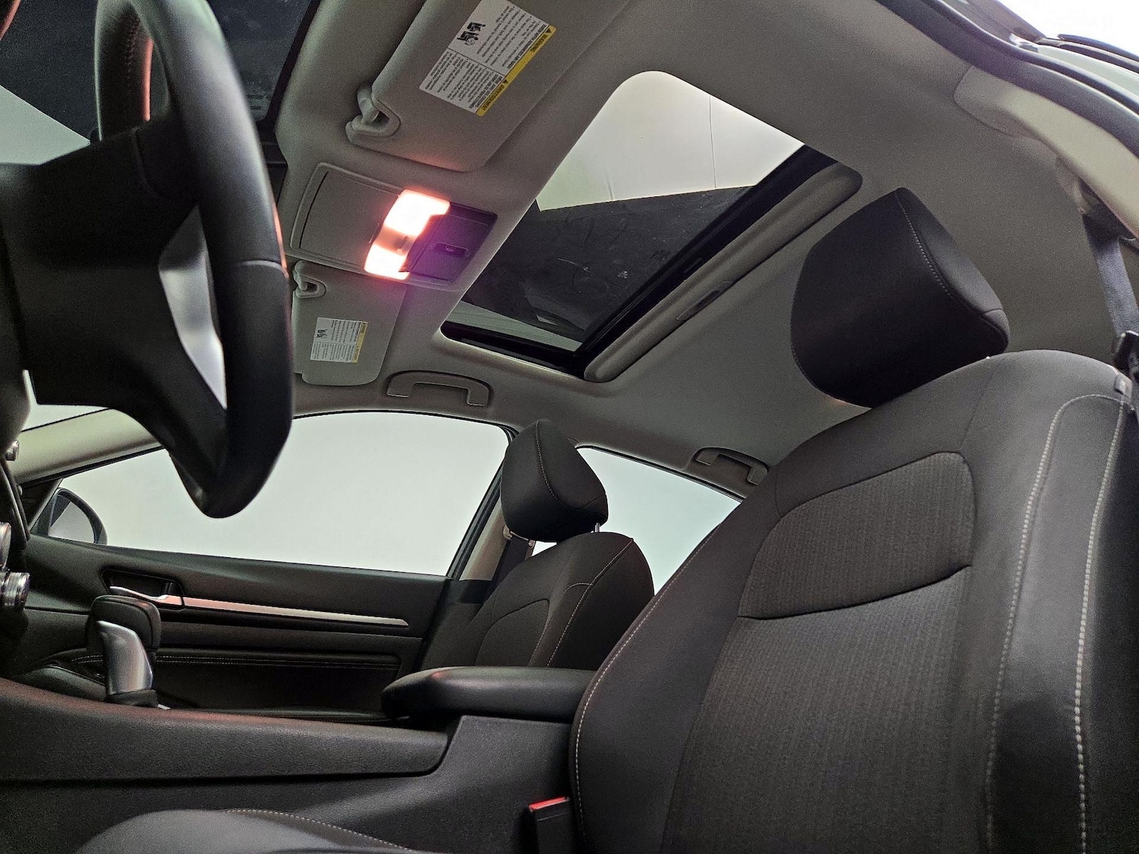 Sunroof(s) & Overhead Airbags