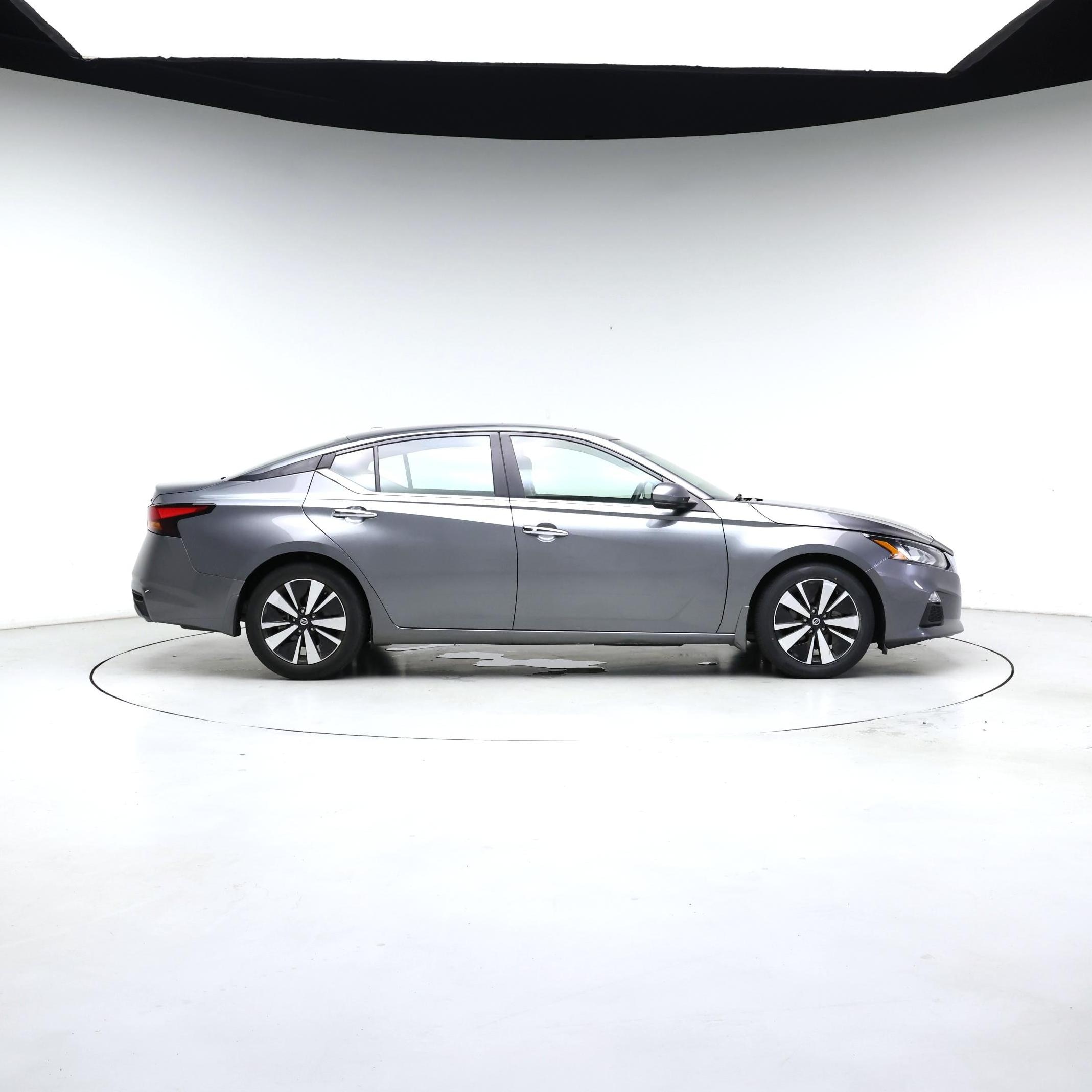 Thumbnail: 2021 Nissan Altima - 7