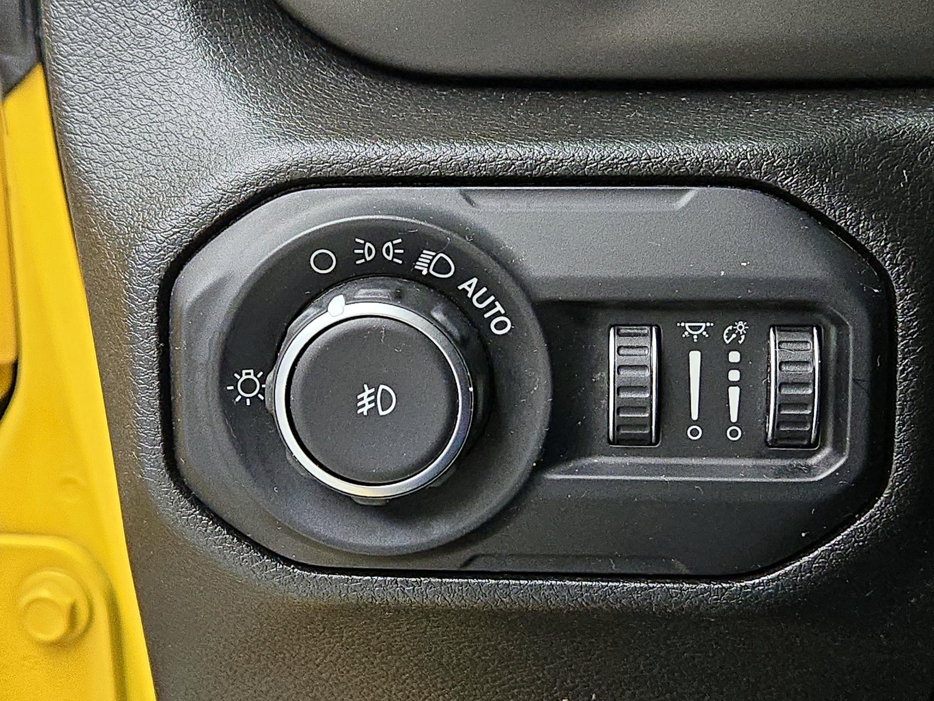 Thumbnail: 2019 Jeep Wrangler - 13