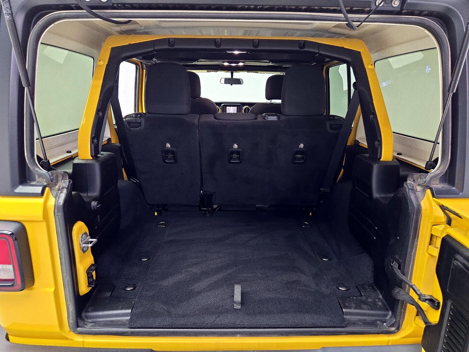 Thumbnail: 2019 Jeep Wrangler - 20