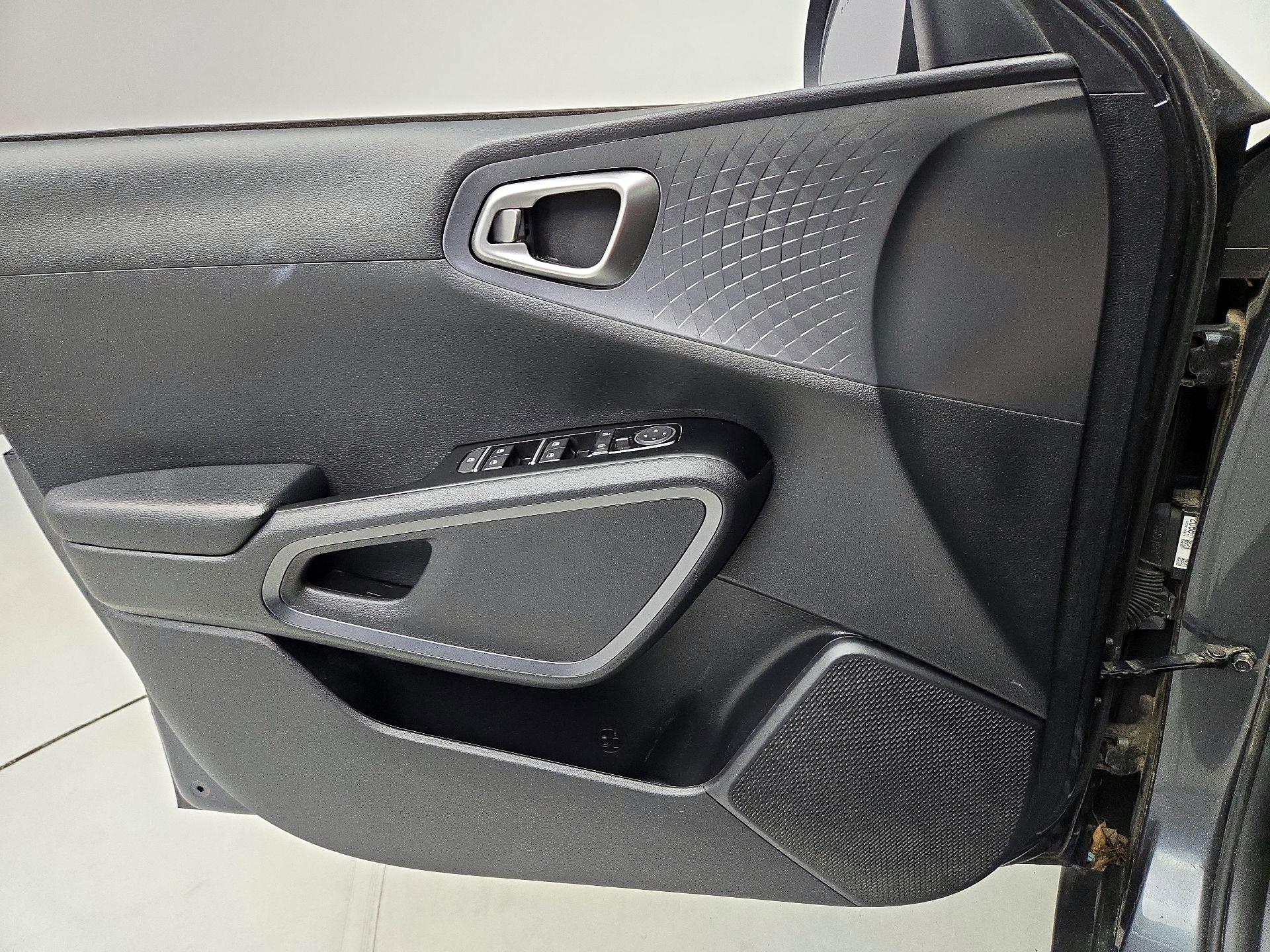 Thumbnail: 2021 Kia Soul - 12