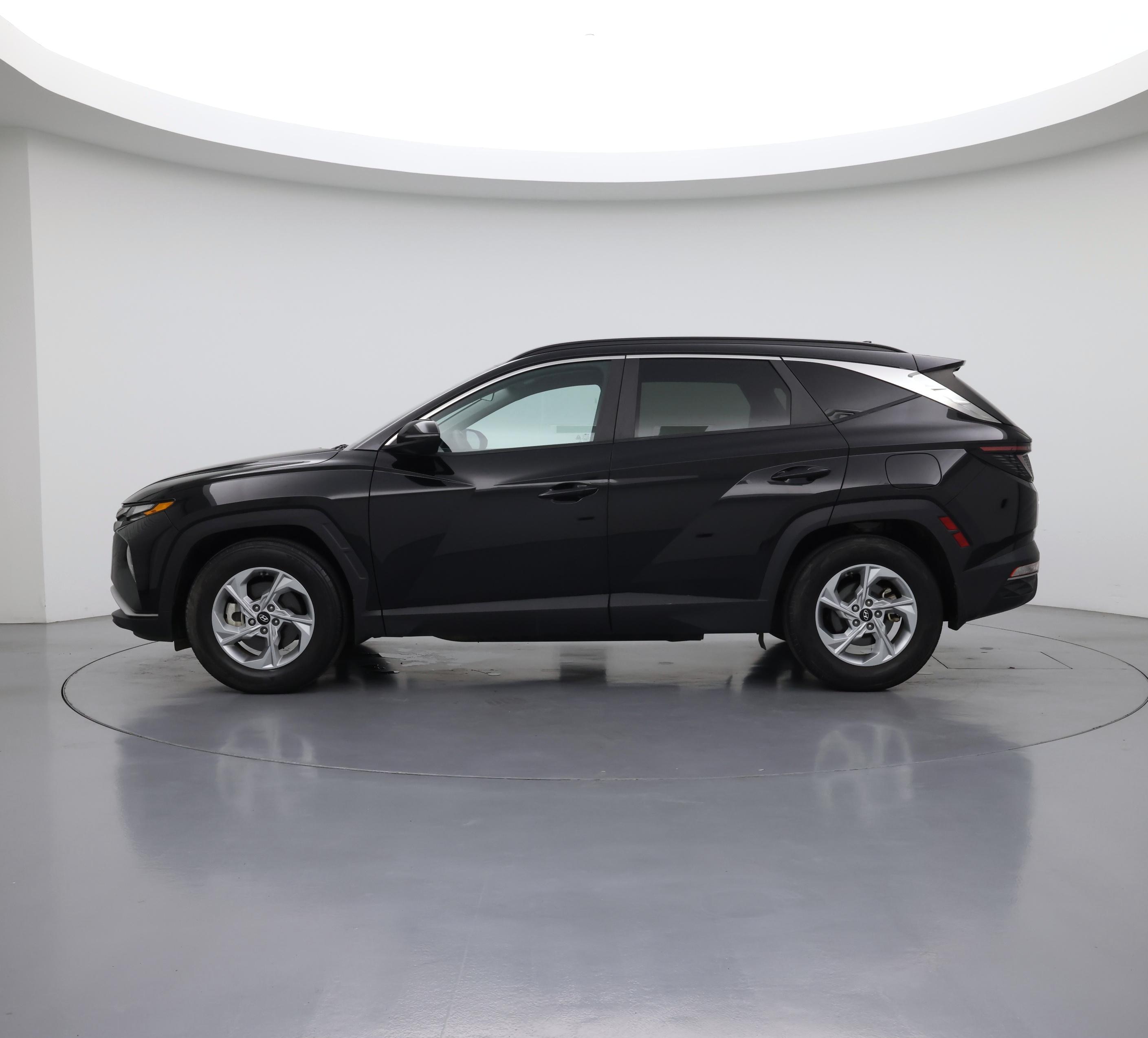 Thumbnail: 2022 Hyundai Tucson - 3