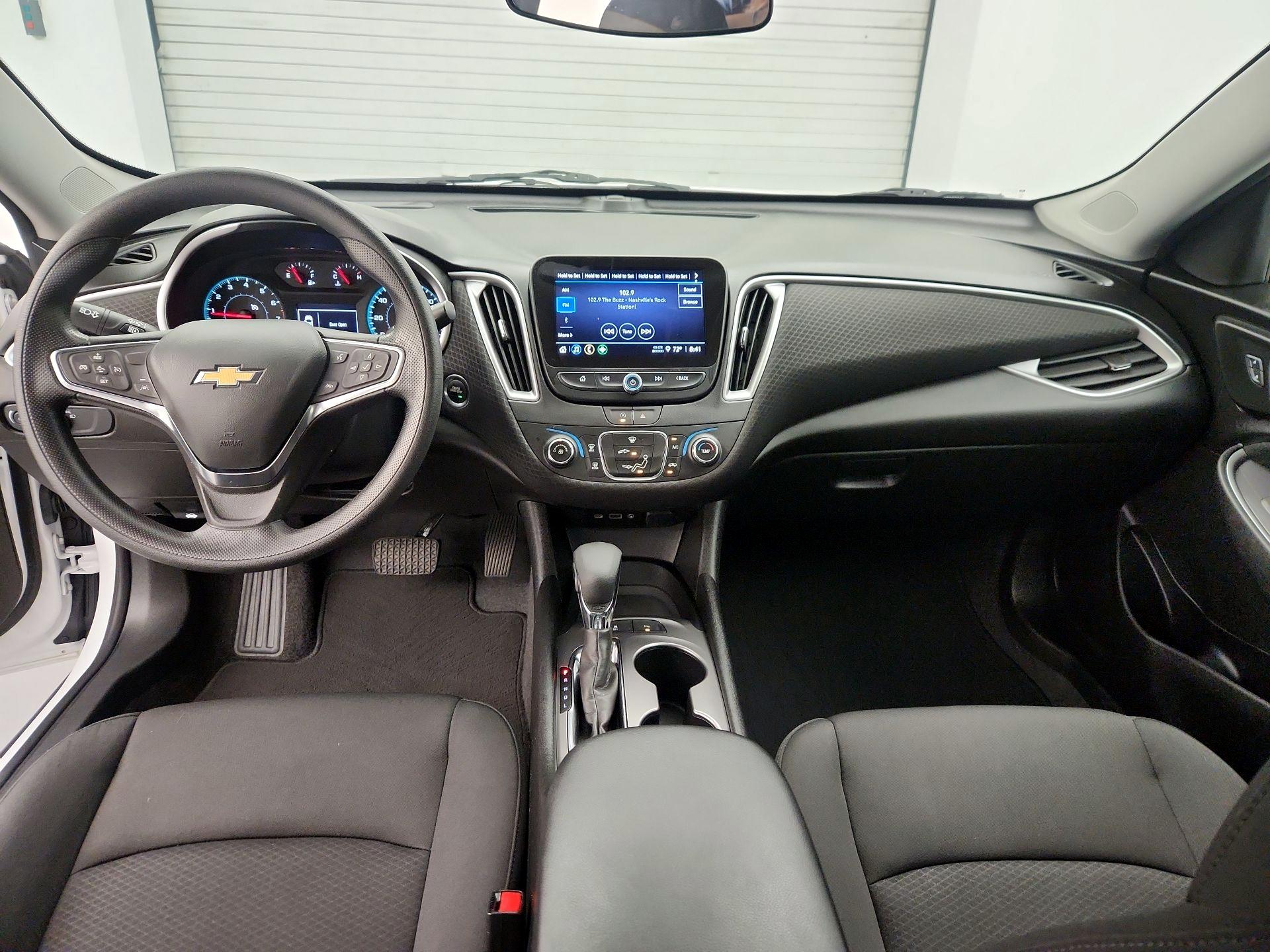 Thumbnail: 2024 Chevrolet Malibu - 9