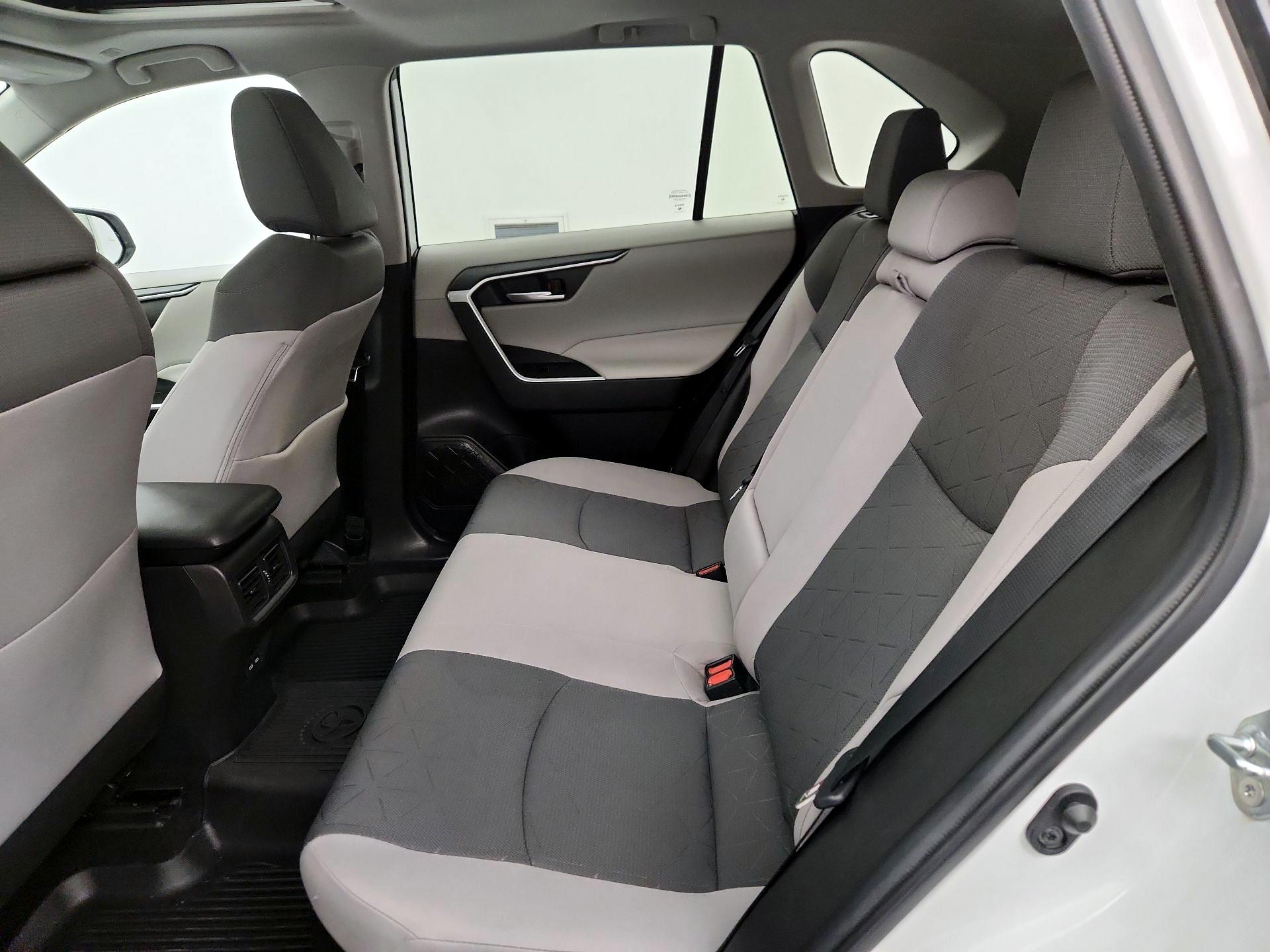 Thumbnail: 2023 Toyota RAV4 - 20