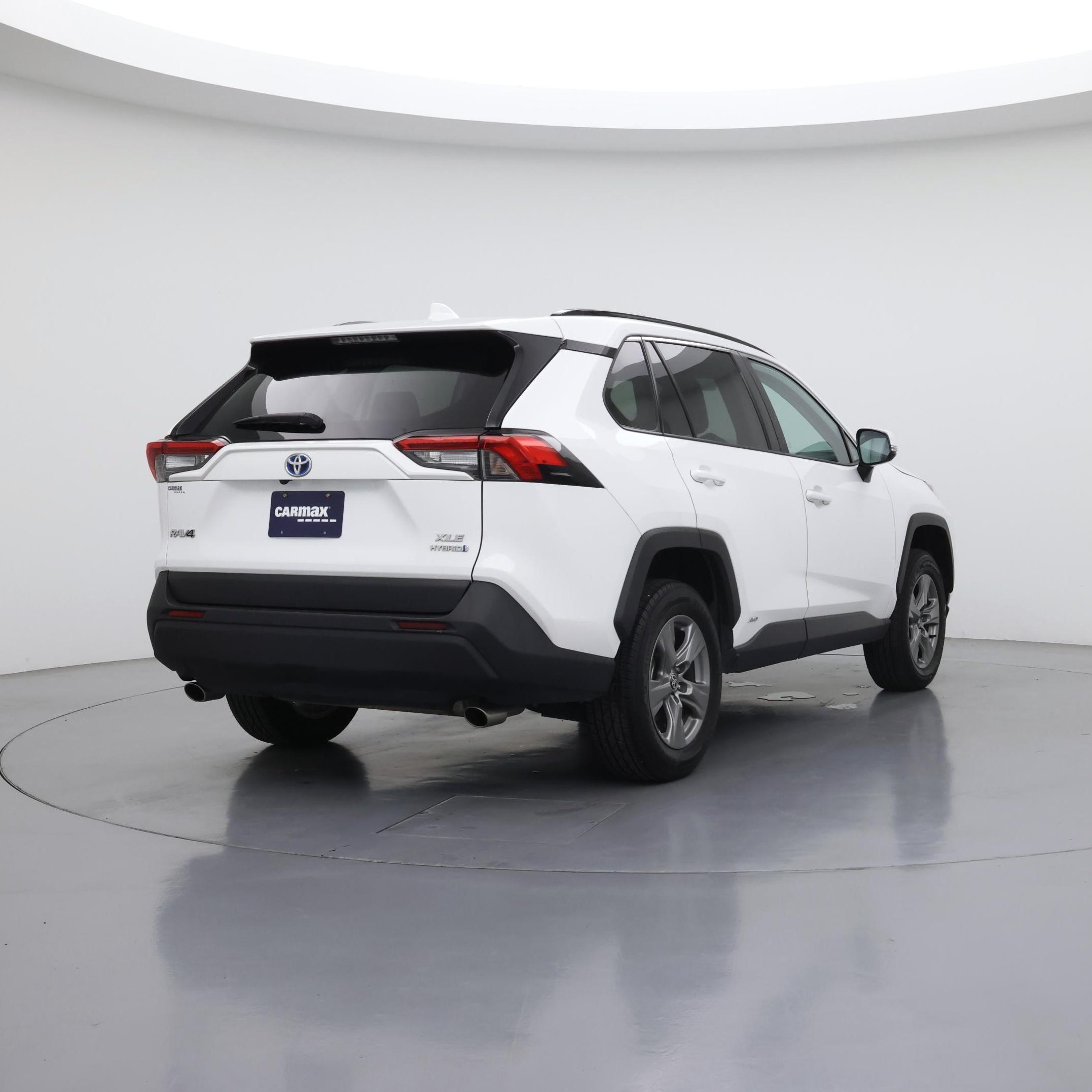 Thumbnail: 2023 Toyota RAV4 - 8