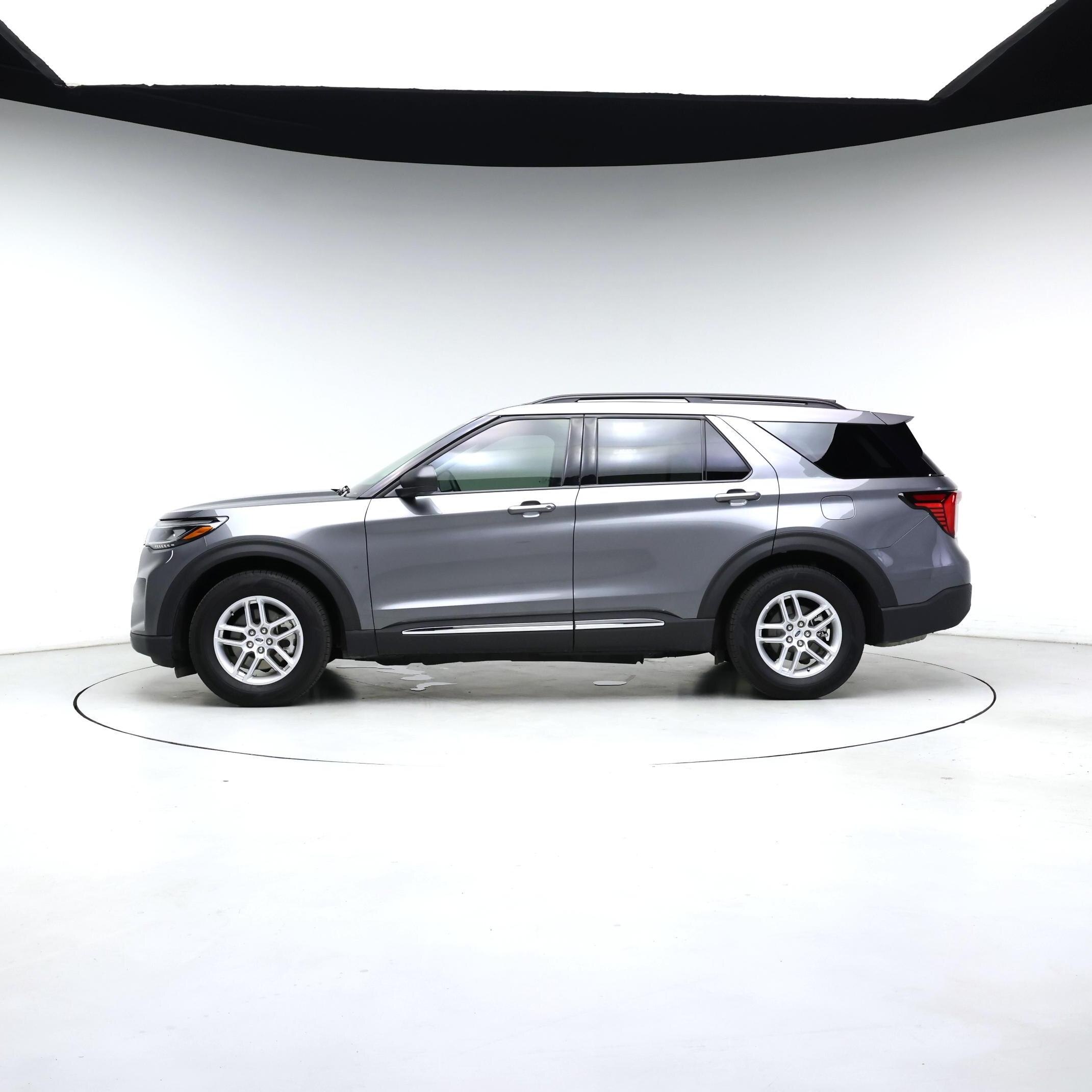 Thumbnail: 2025 Ford Explorer - 3