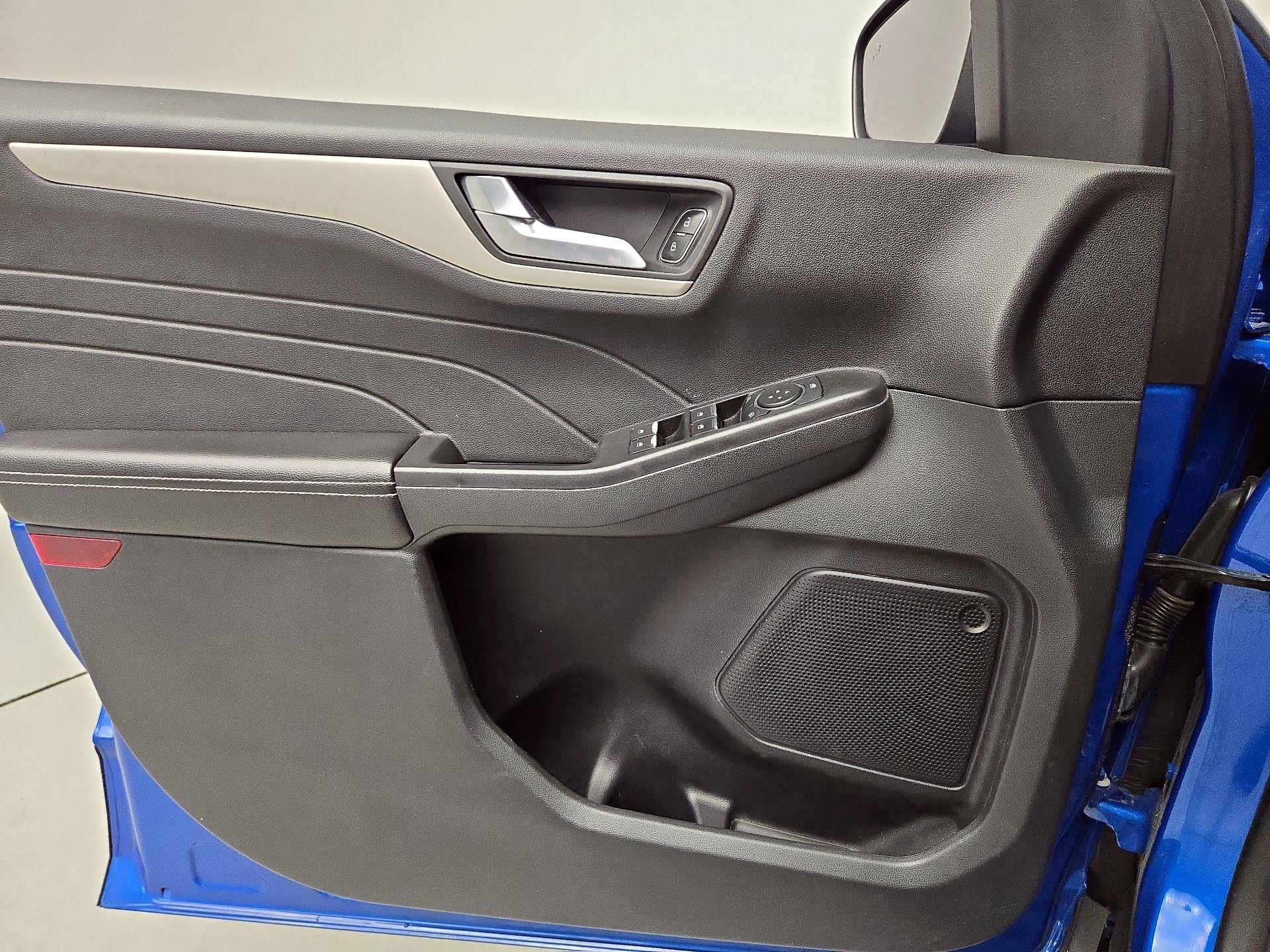 Thumbnail: 2021 Ford Escape - 12