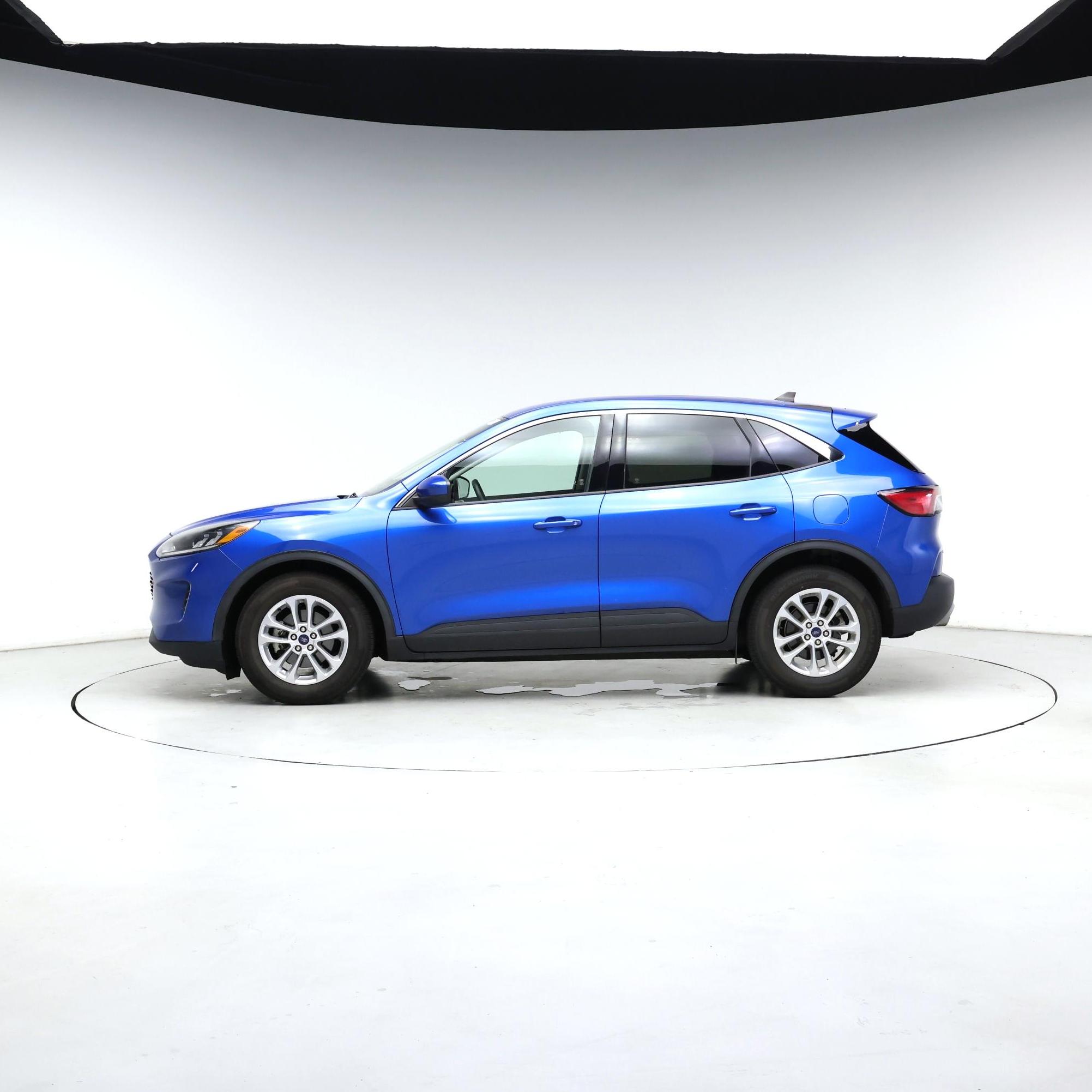 Thumbnail: 2021 Ford Escape - 3