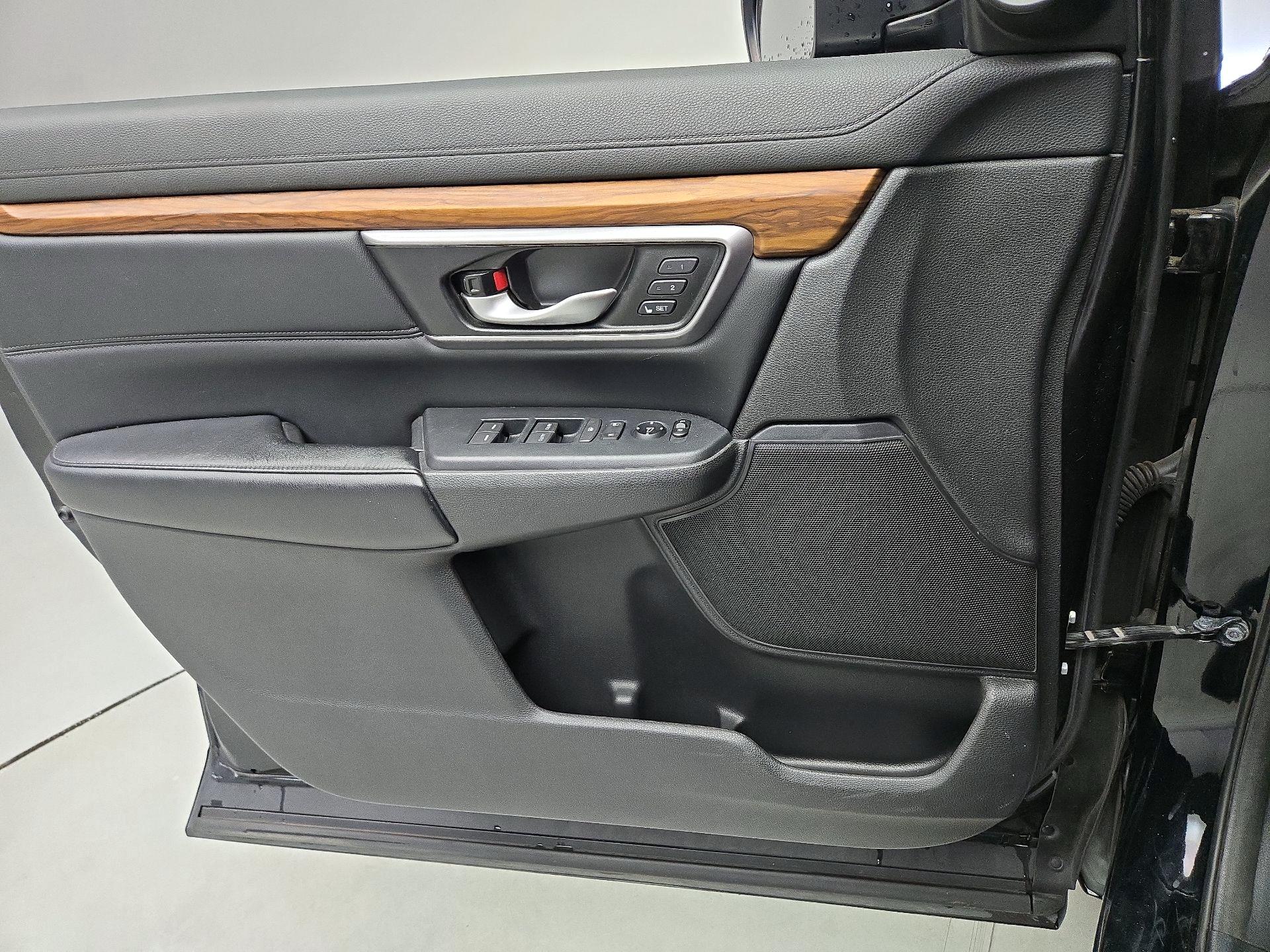 Thumbnail: 2017 Honda CR-V - 12
