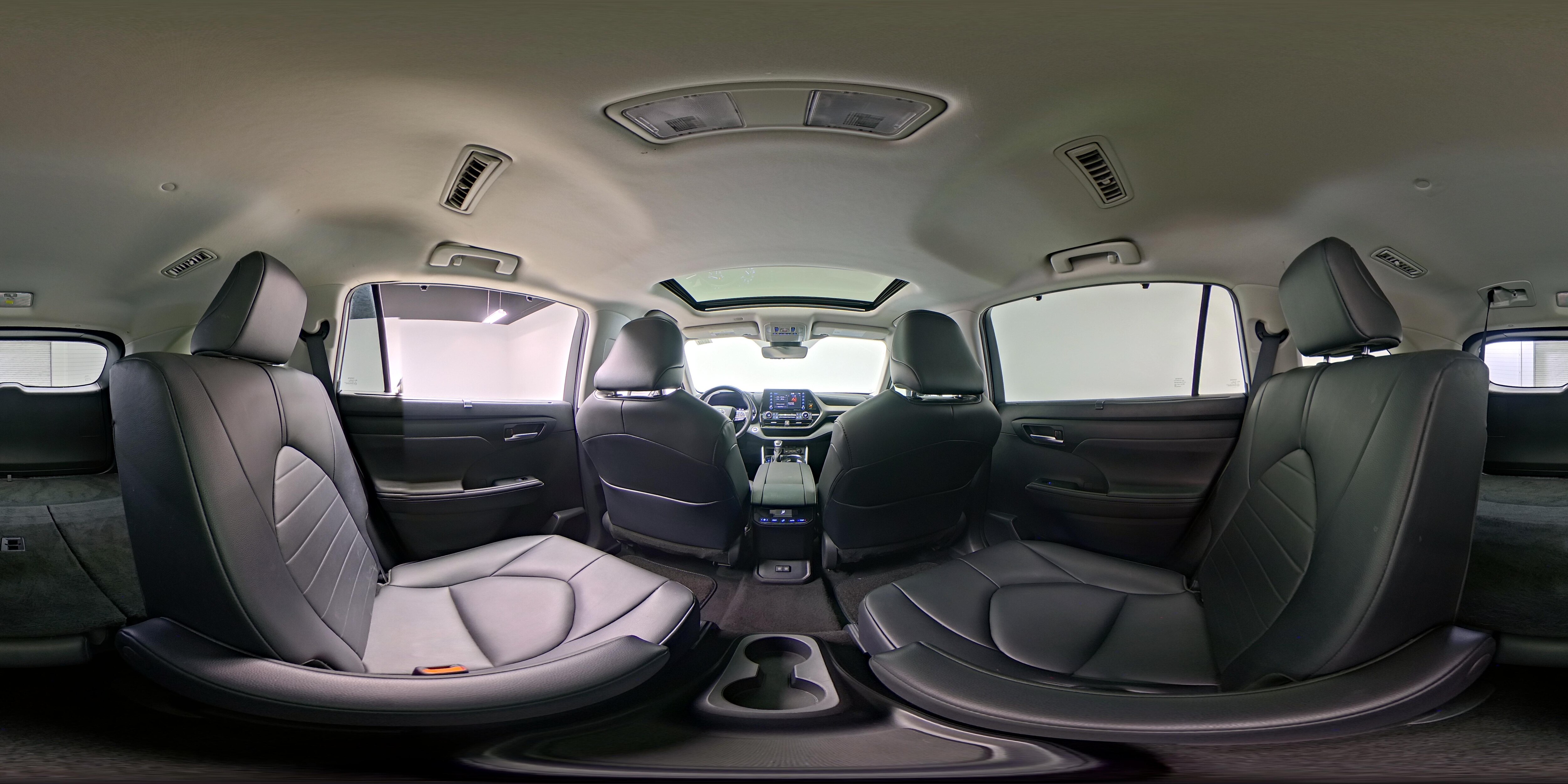 2020 Toyota Highlander XLE - Photo 28