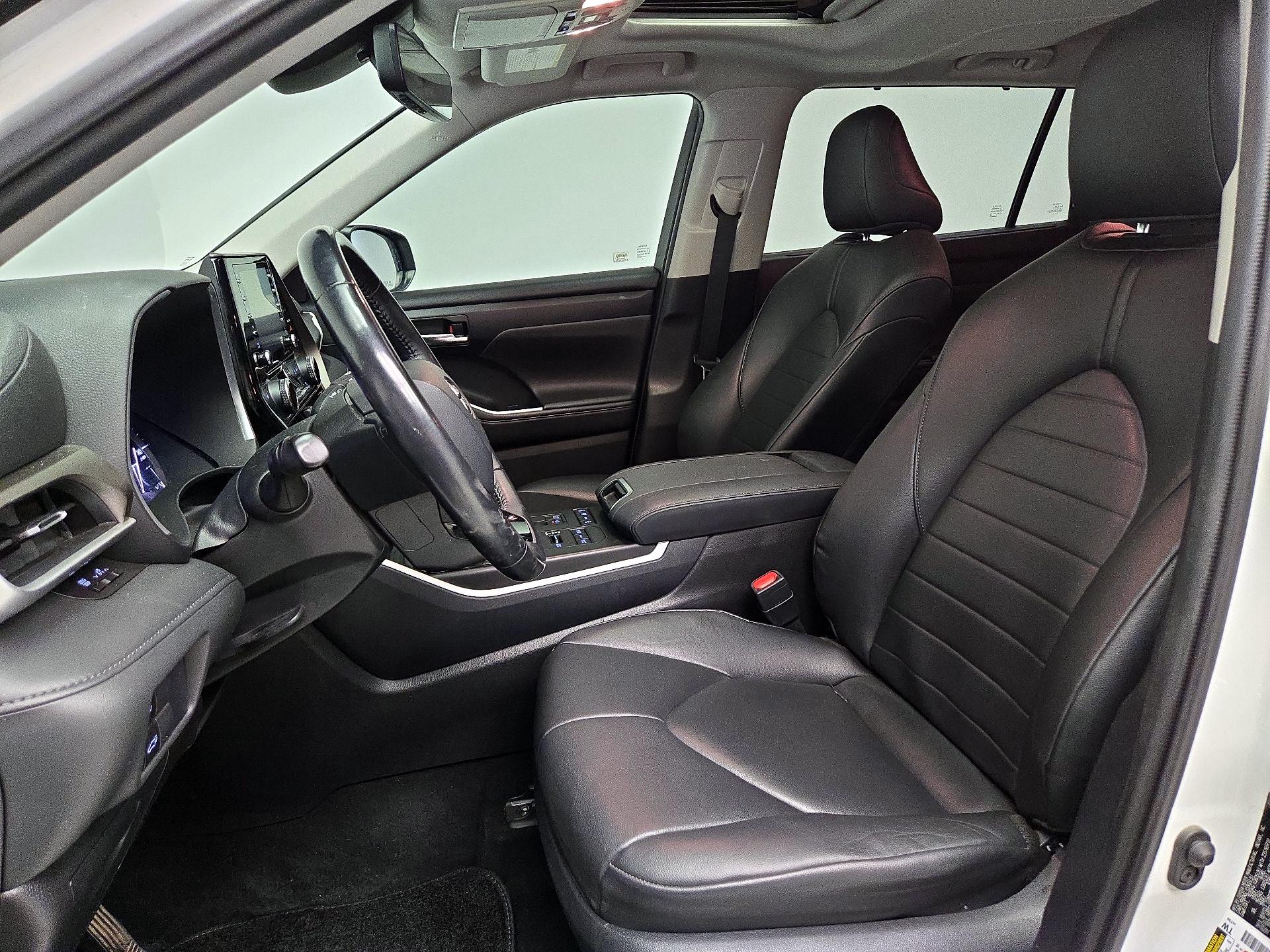 Thumbnail: 2020 Toyota Highlander - 11