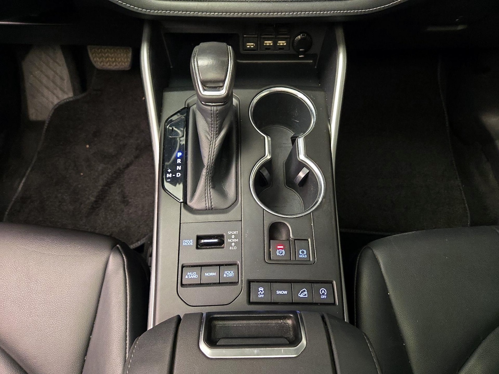 2020 Toyota Highlander XLE - Photo 18