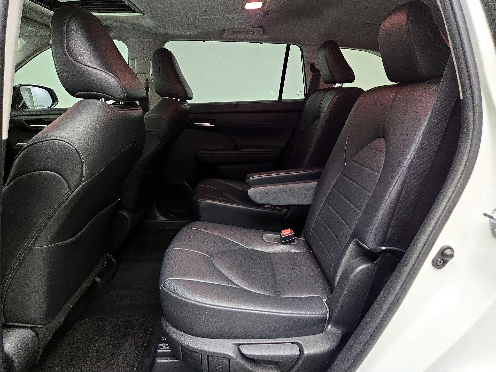 Thumbnail: 2020 Toyota Highlander - 20
