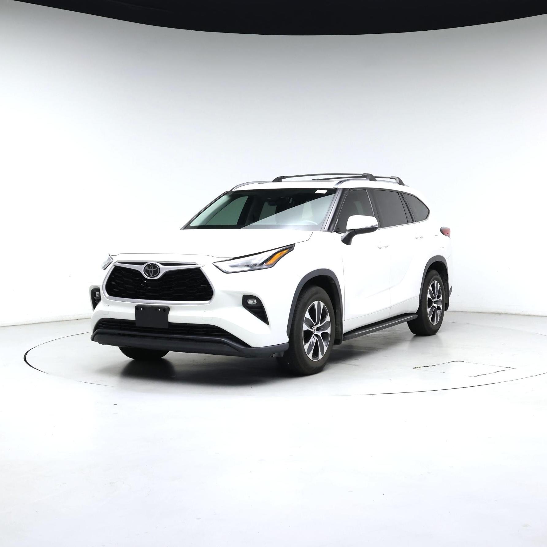 Thumbnail: 2020 Toyota Highlander - 4