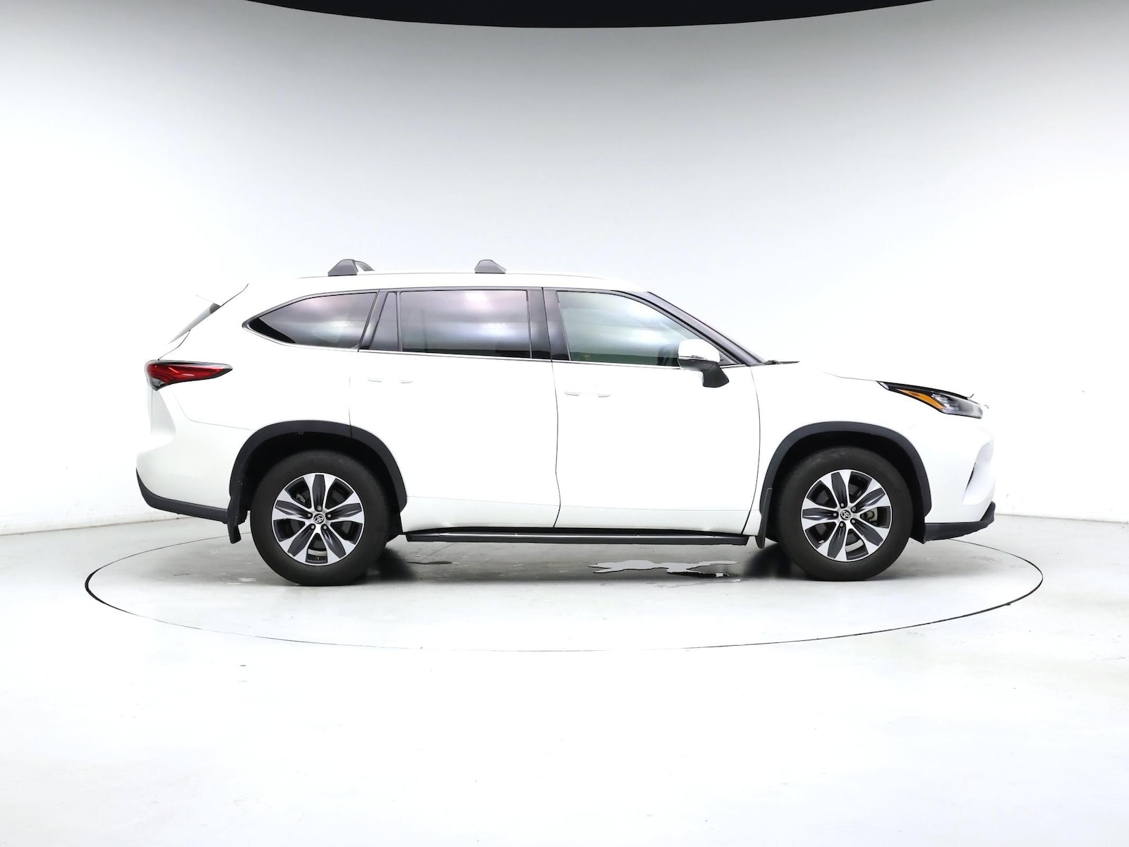 2020 Toyota Highlander XLE - Photo 8