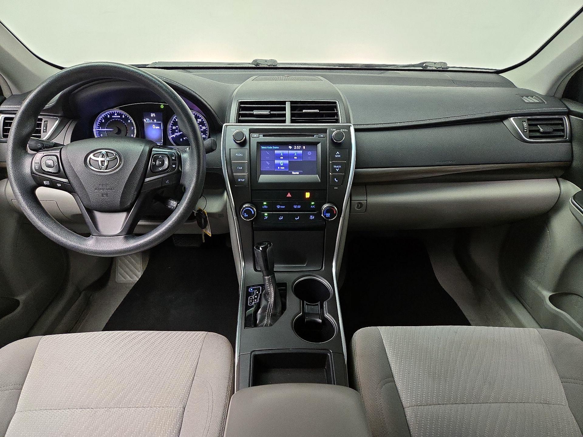 Thumbnail: 2017 Toyota Camry - 9