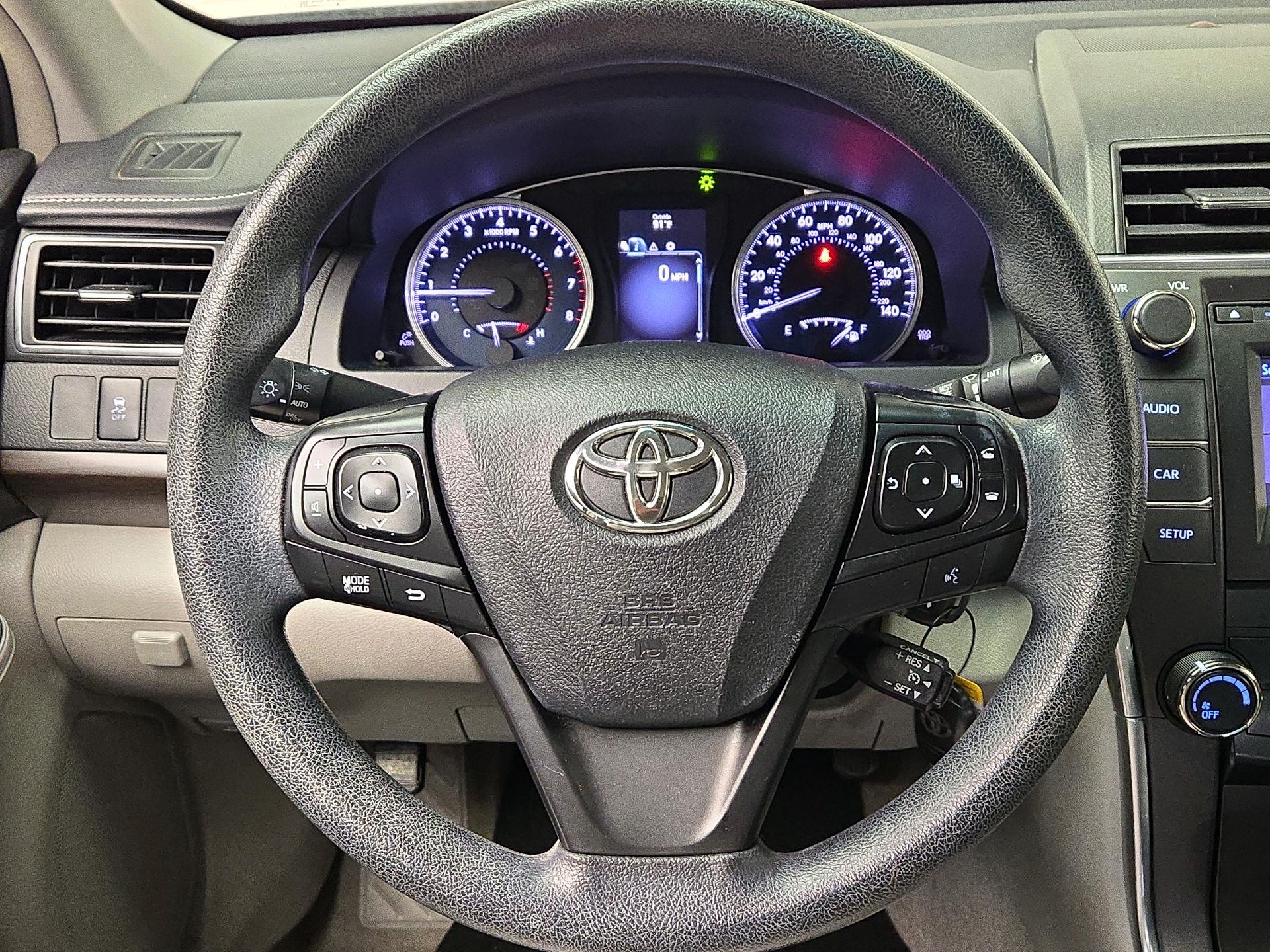 Thumbnail: 2017 Toyota Camry - 10