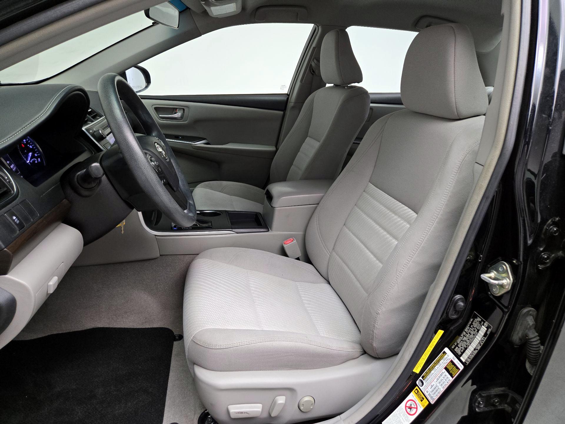 Thumbnail: 2017 Toyota Camry - 11
