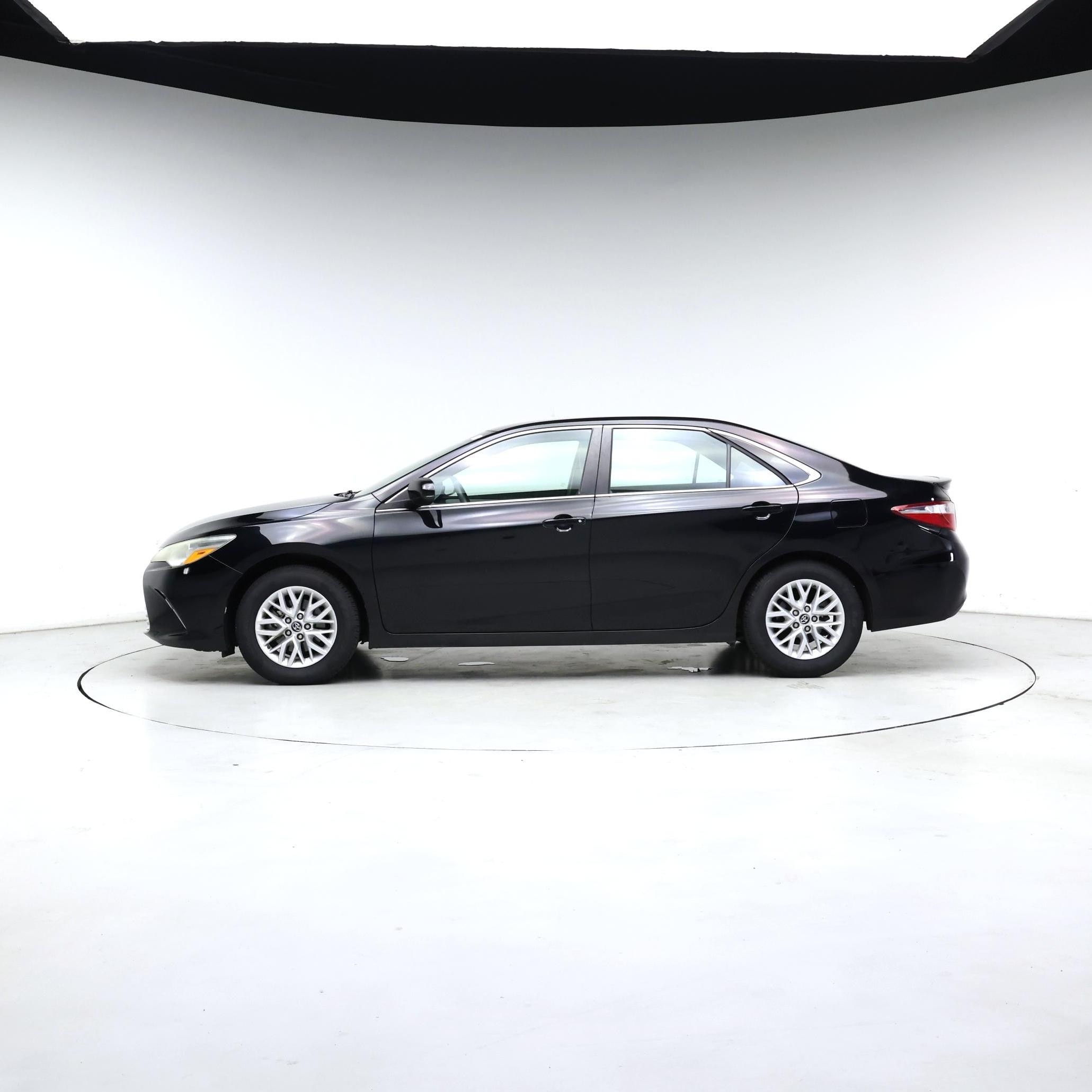 Thumbnail: 2017 Toyota Camry - 3