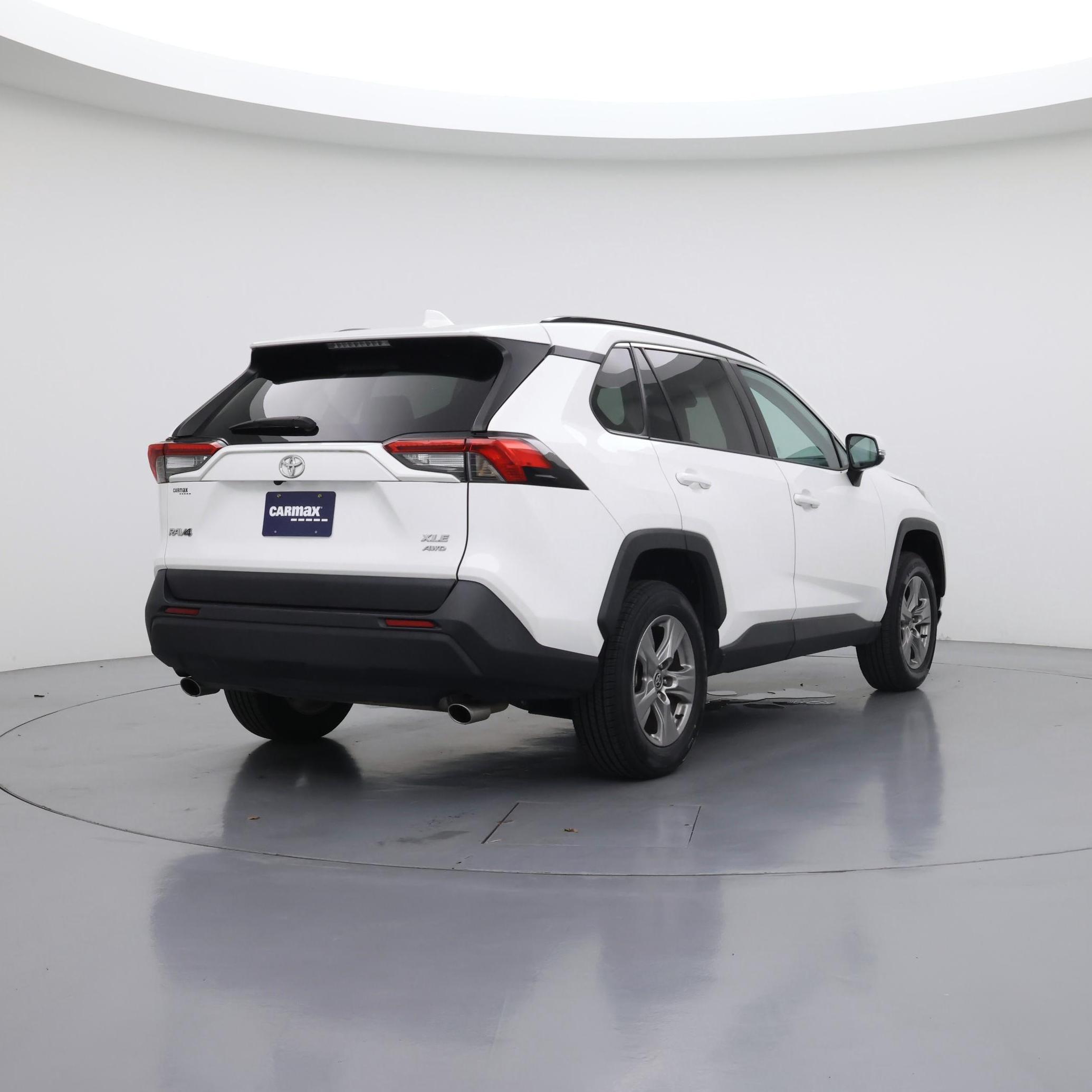 Thumbnail: 2023 Toyota RAV4 - 8