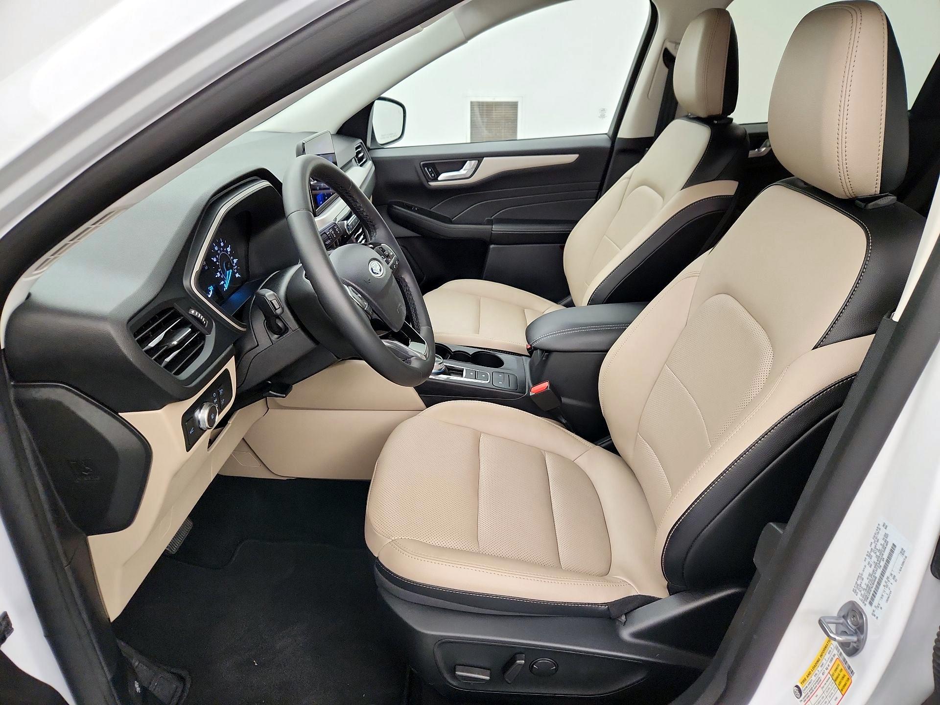 Thumbnail: 2022 Ford Escape - 11