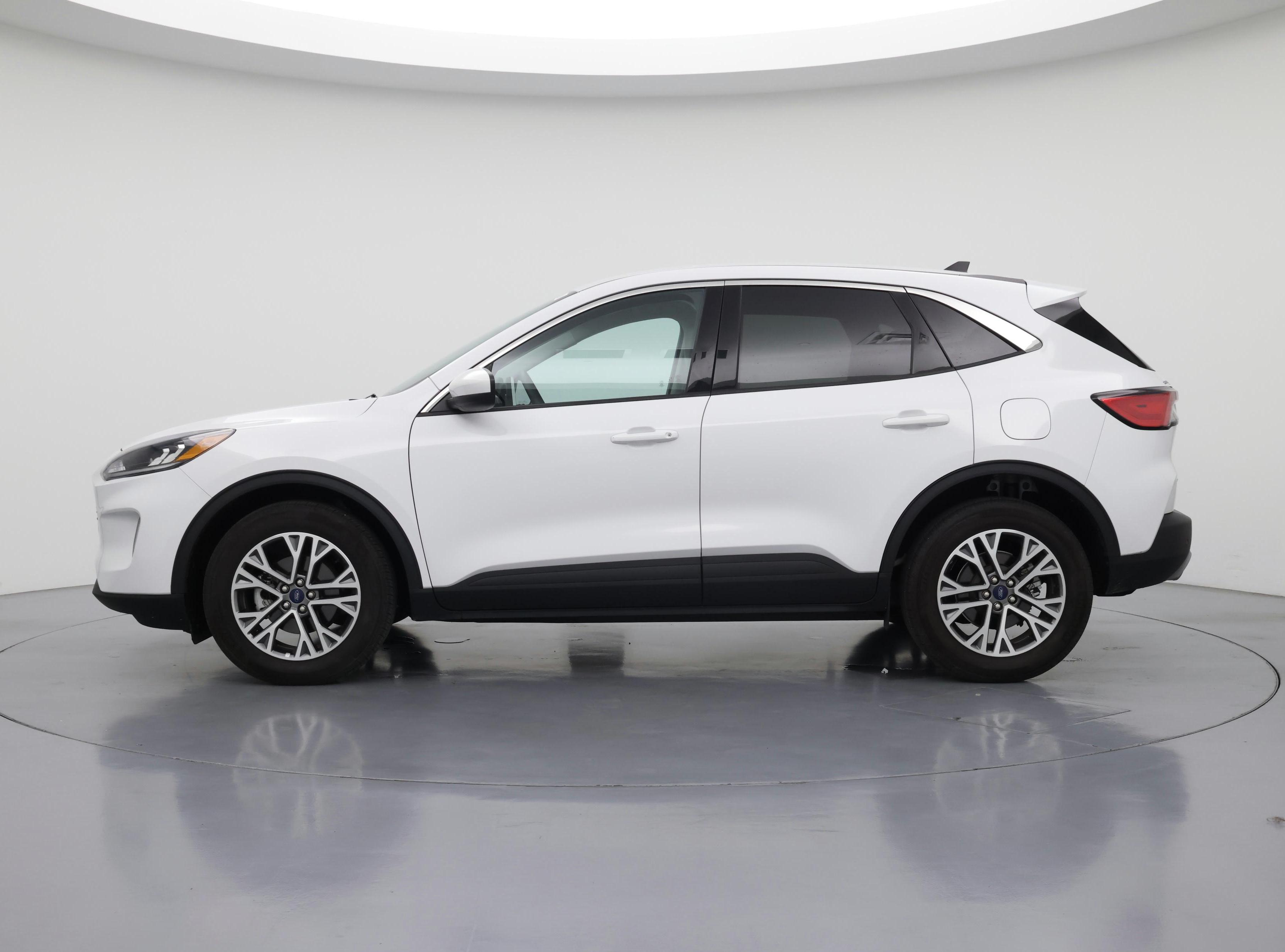 Thumbnail: 2022 Ford Escape - 3
