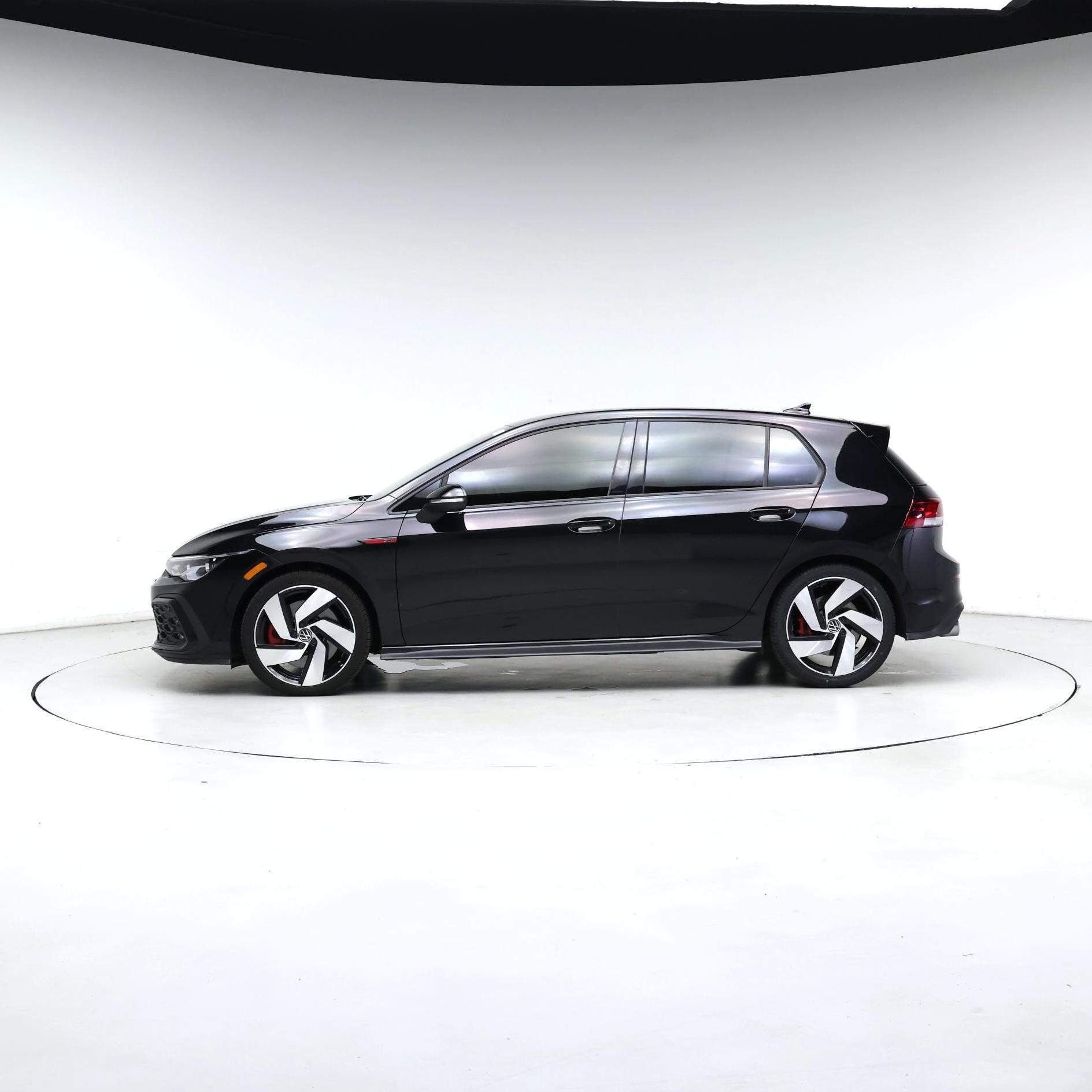 Thumbnail: 2024 Volkswagen Golf - 3