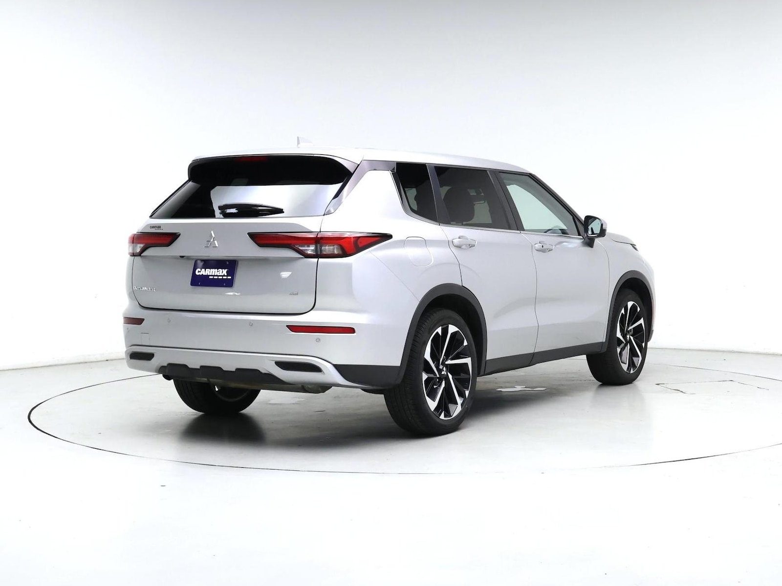 2024 Mitsubishi Outlander SE - Photo 9