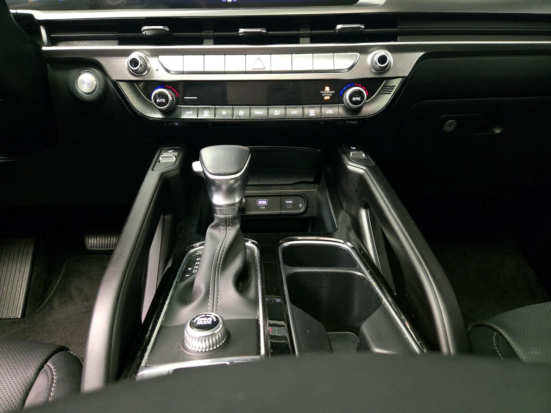 Thumbnail: 2025 Kia Telluride - 18