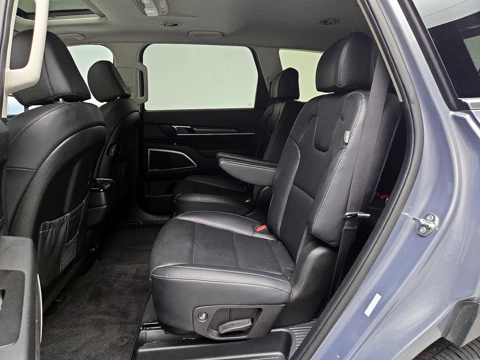 2025 Kia Telluride S - Photo 22