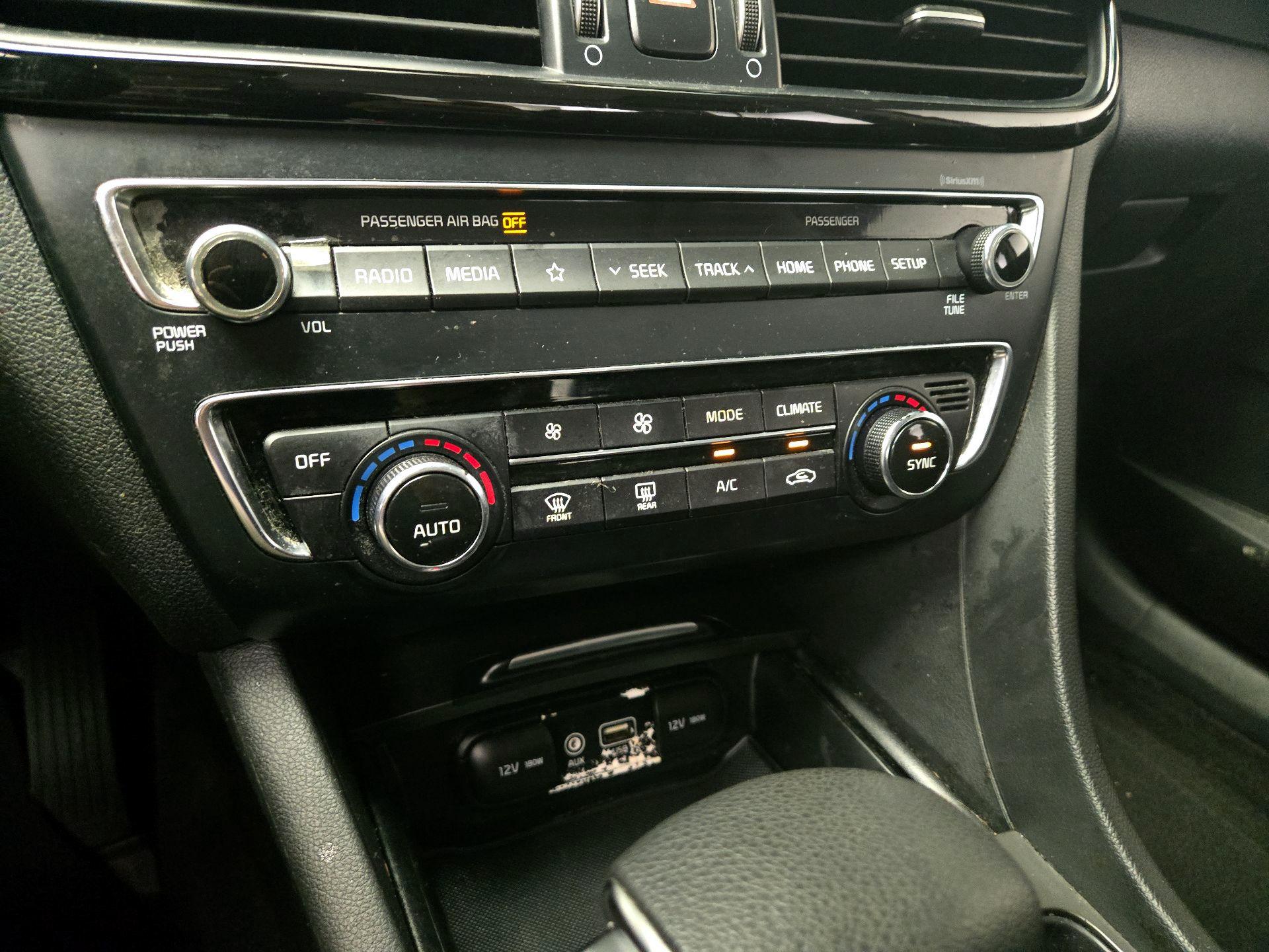 Thumbnail: 2019 Kia Optima - 16