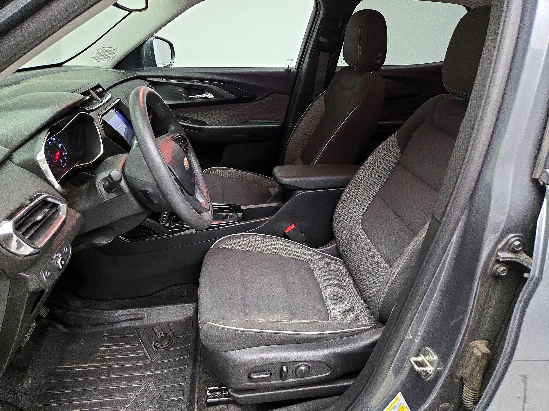 Thumbnail: 2021 Chevrolet TrailBlazer - 11