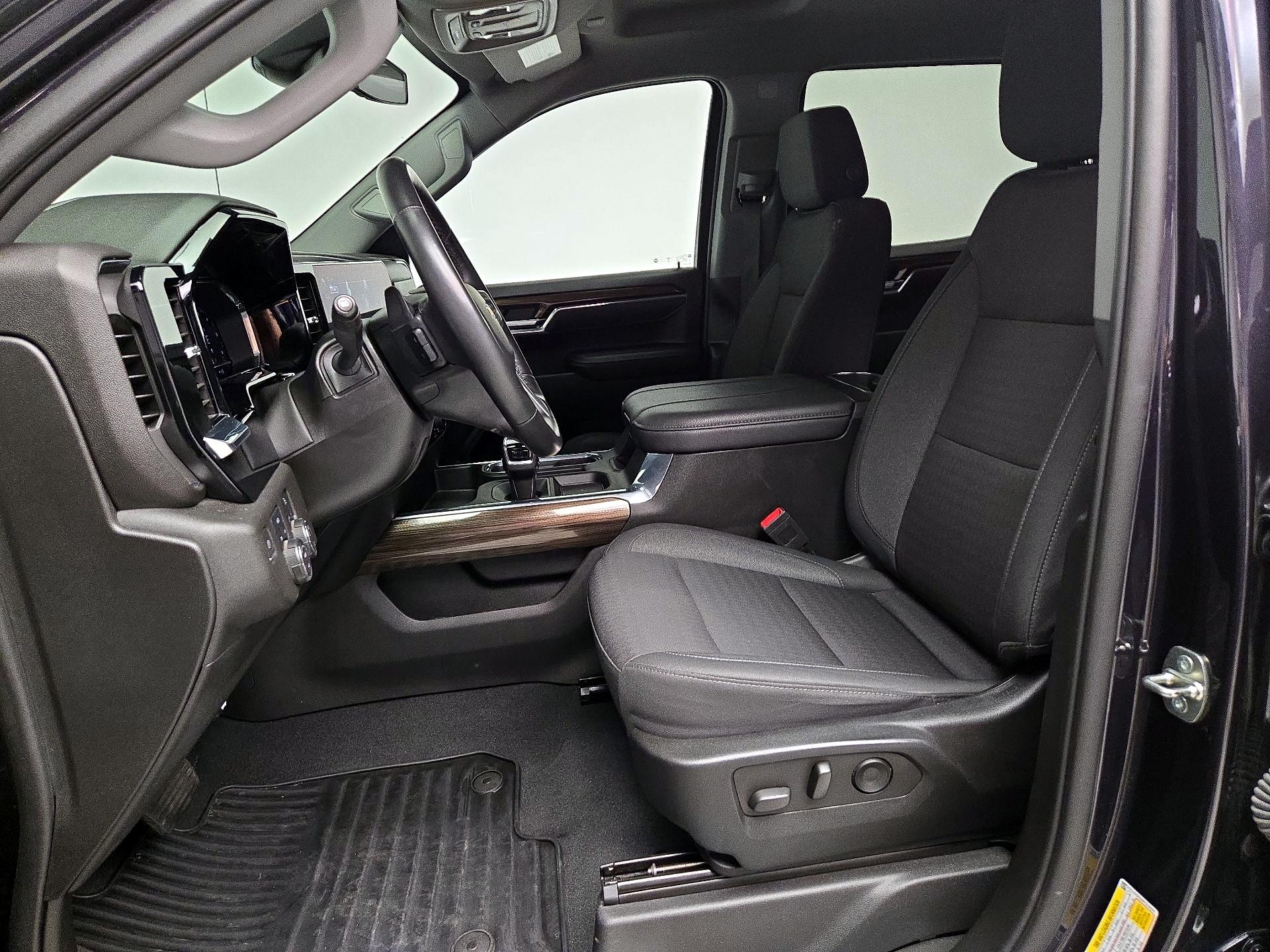 Thumbnail: 2023 Chevrolet Silverado 1500 - 11