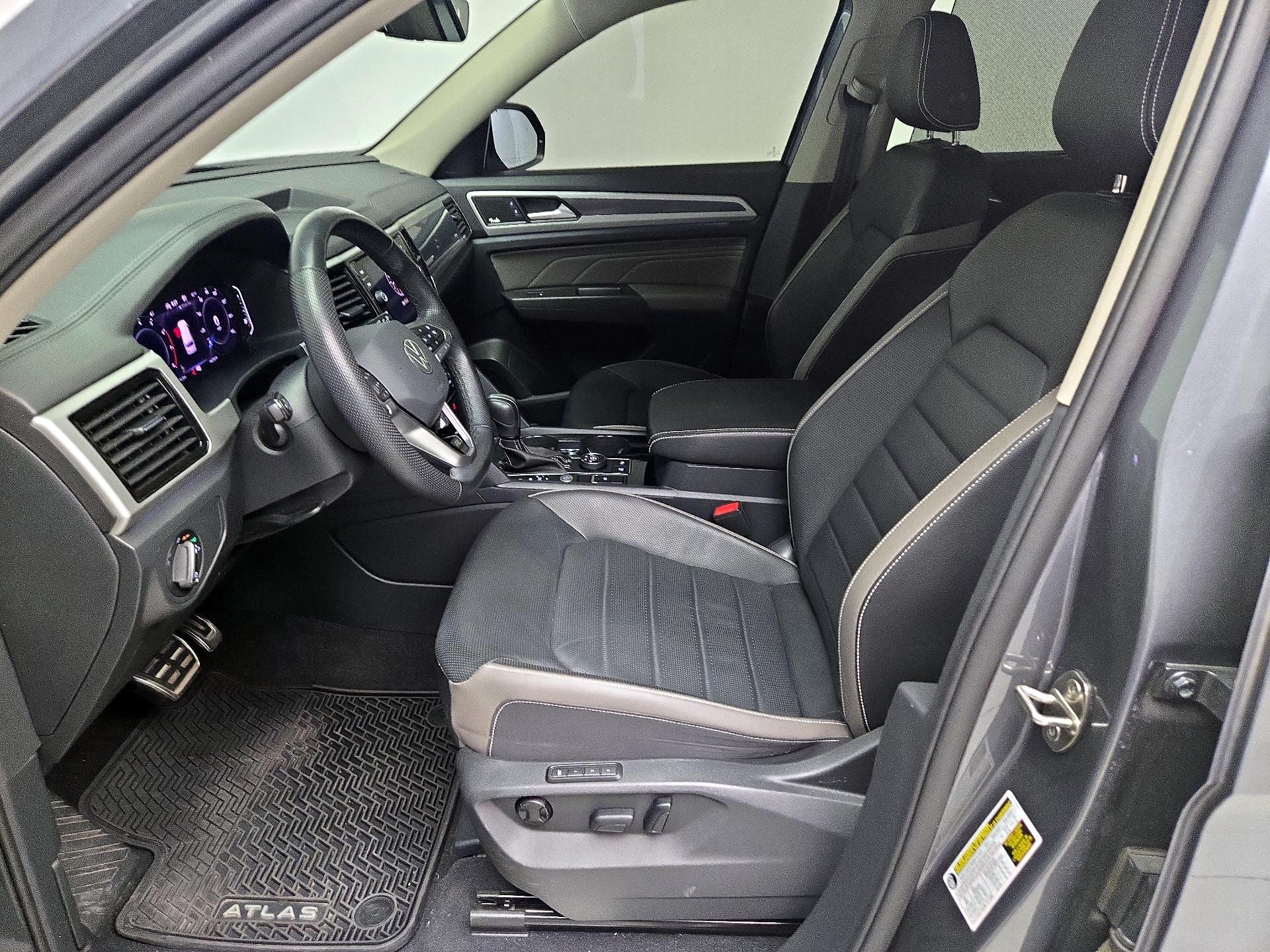 Thumbnail: 2023 Volkswagen Atlas - 11