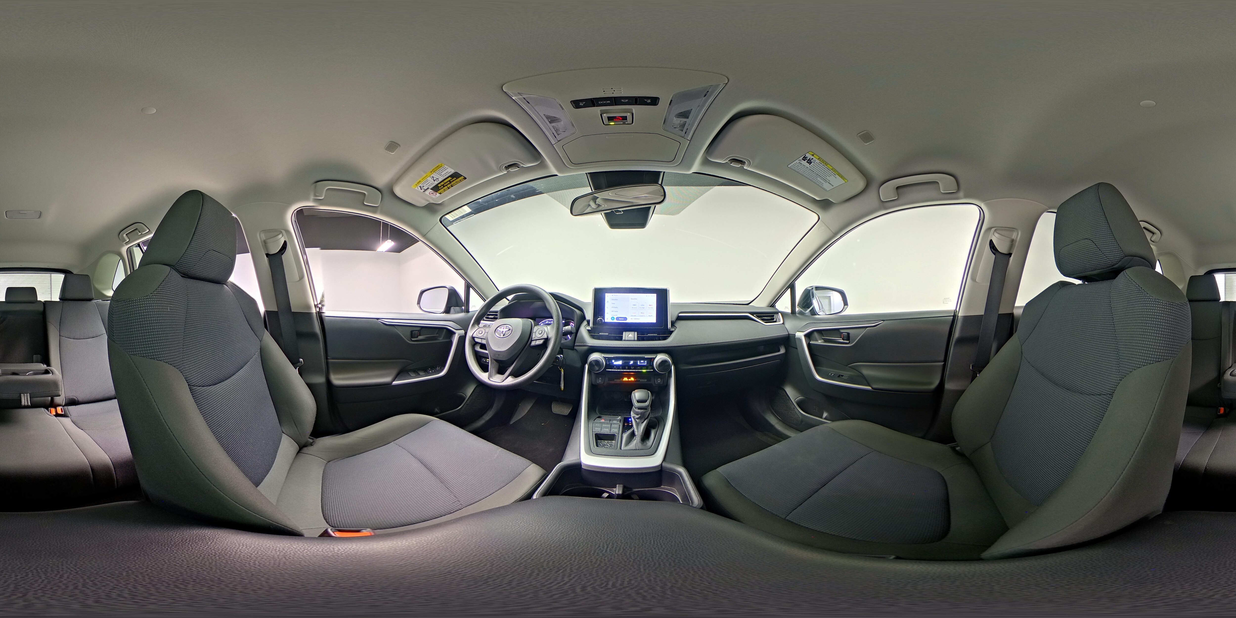 2025 Toyota RAV4 LE - Photo 24