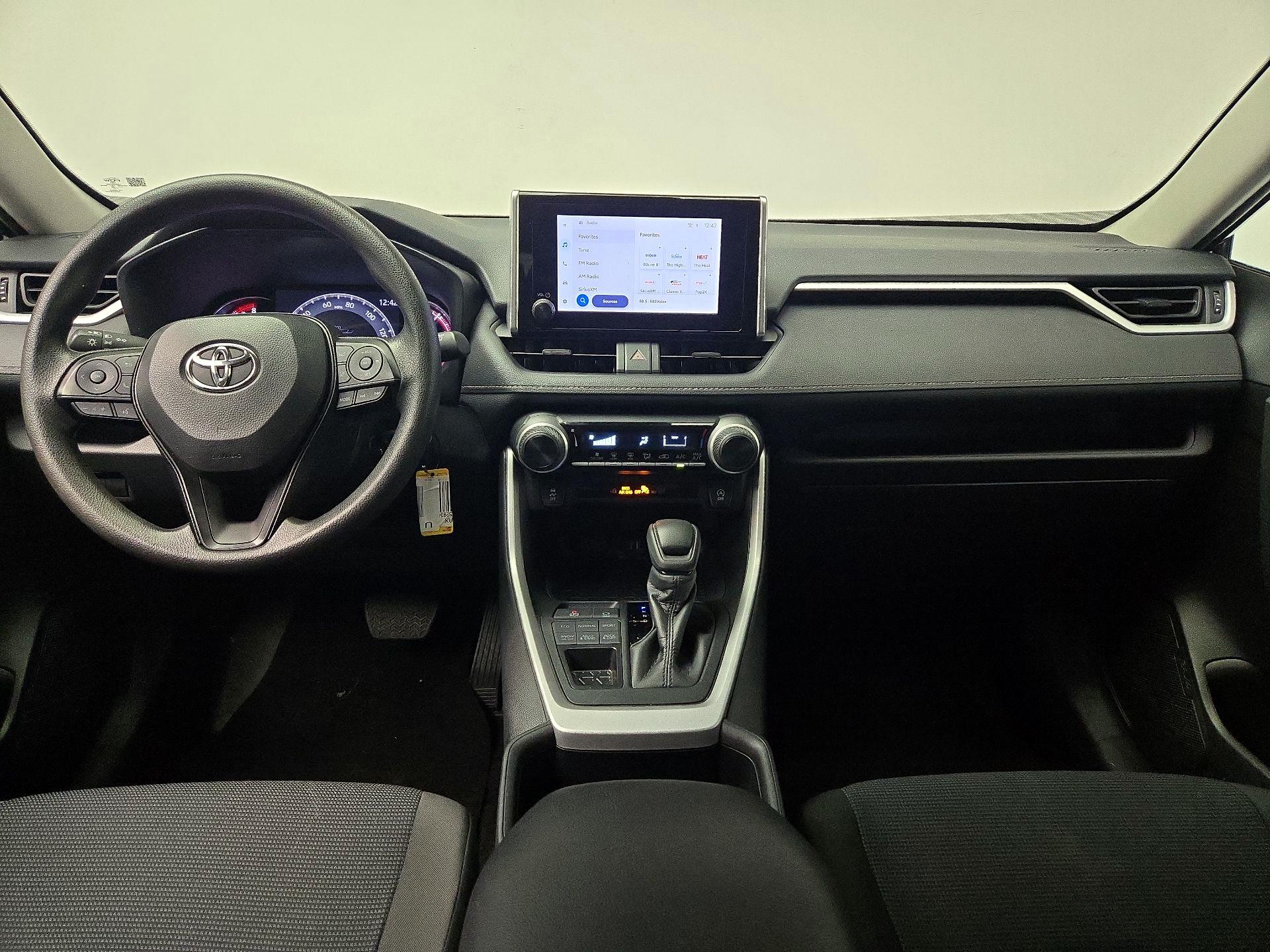 Thumbnail: 2025 Toyota RAV4 - 9