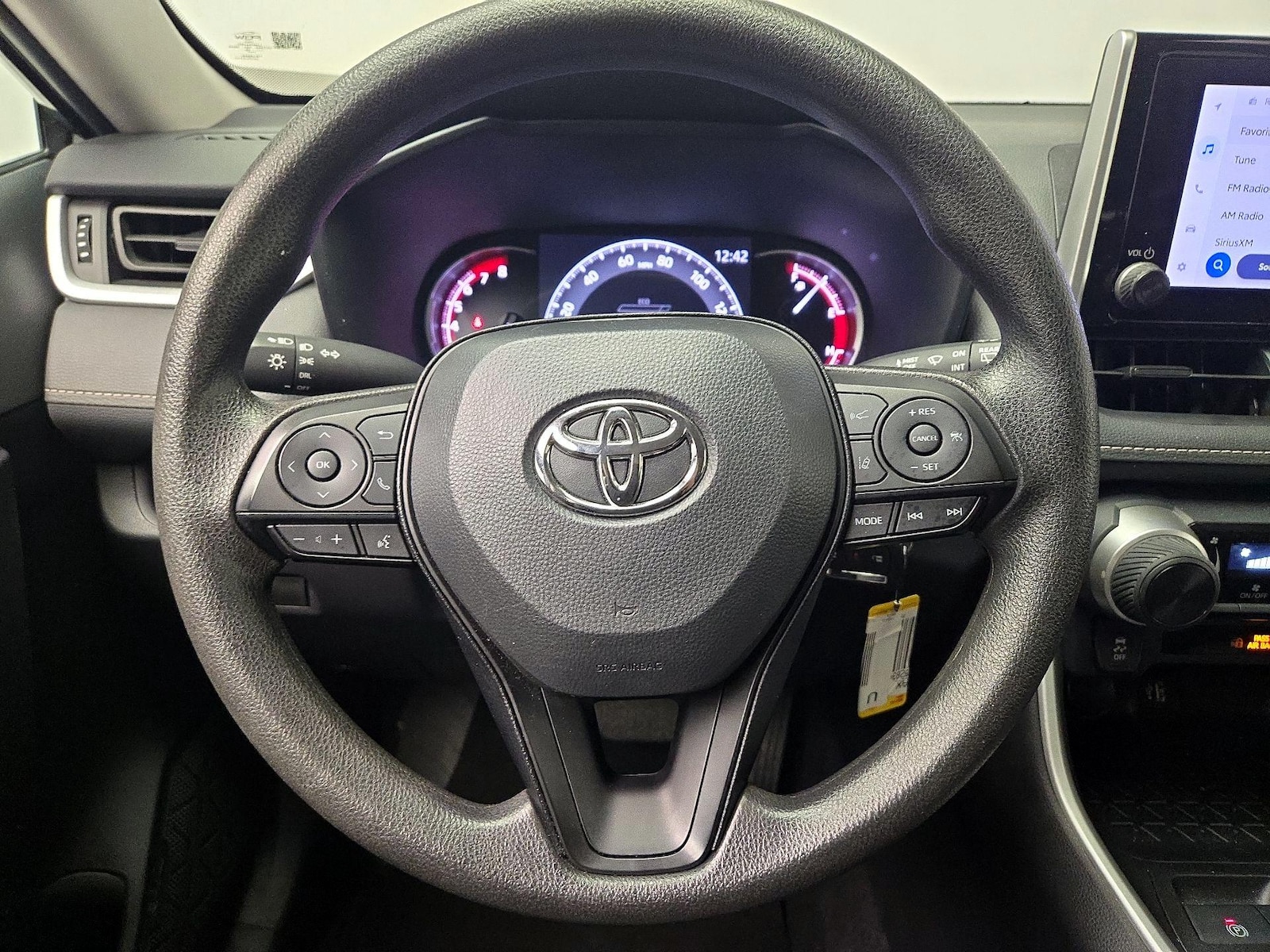 2025 Toyota RAV4 LE - Photo 11
