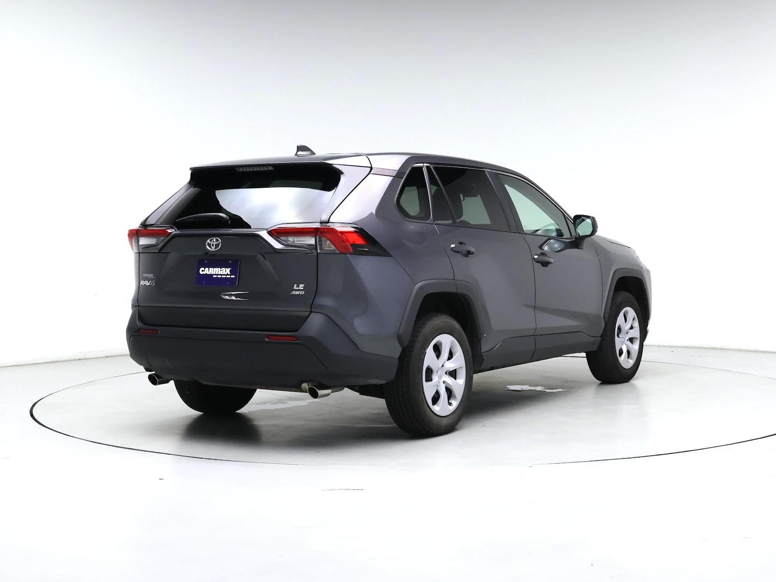 2025 Toyota RAV4 LE - Photo 9