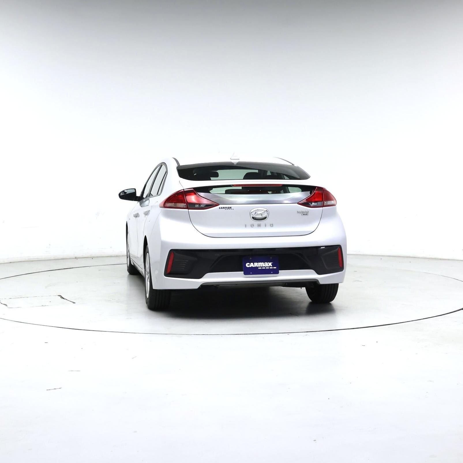 Thumbnail: 2018 Hyundai Ioniq - 4