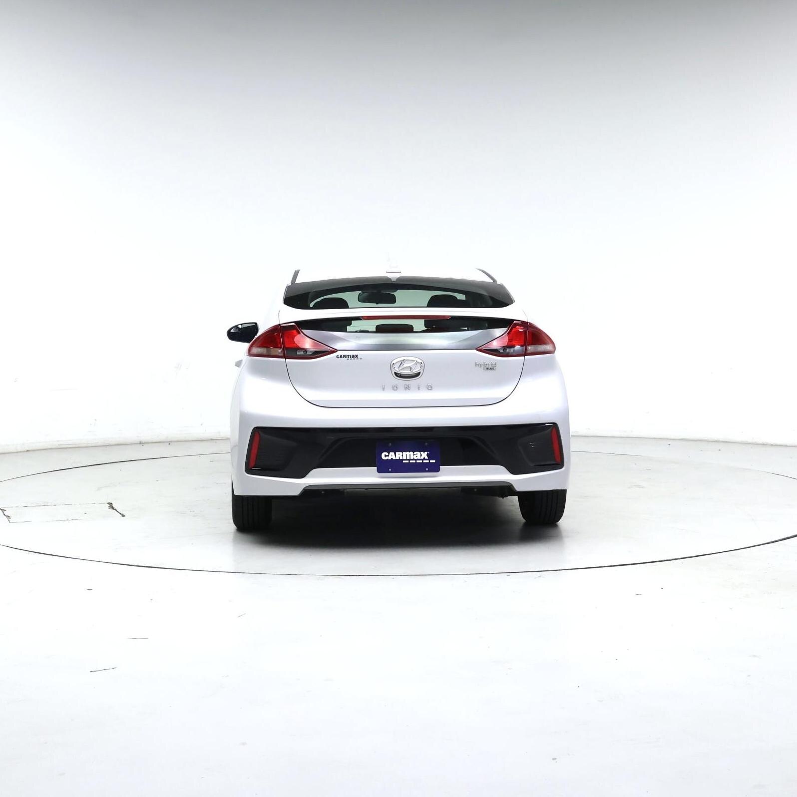Thumbnail: 2018 Hyundai Ioniq - 8