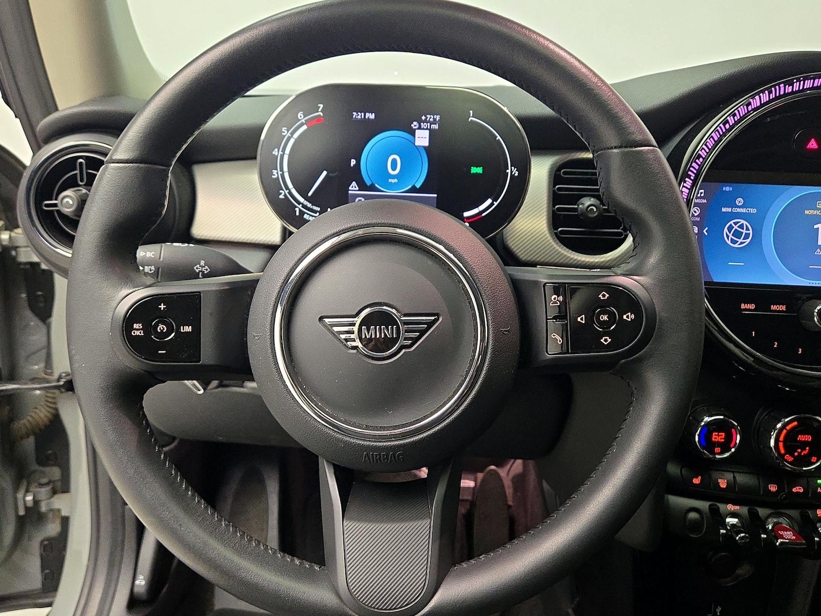 2023 MINI Hardtop 2 Door Base - Photo 11