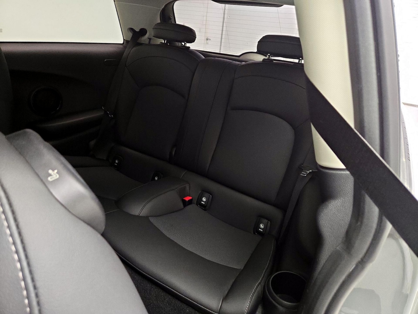 2023 MINI Hardtop 2 Door Base - Photo 21