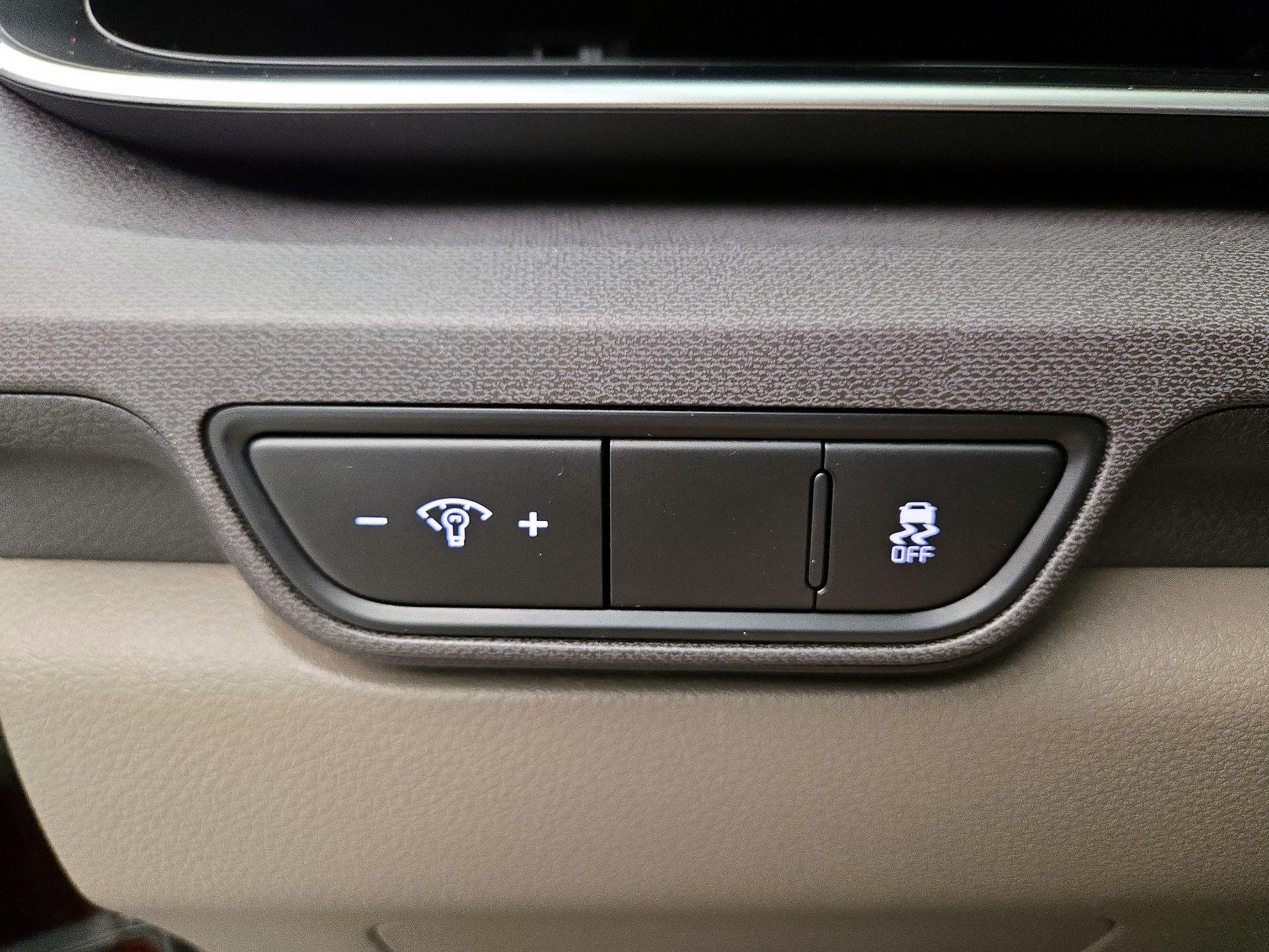 Thumbnail: 2025 Kia Carnival - 13