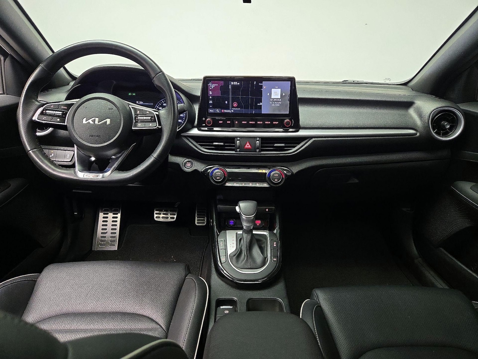 2024 Kia Forte GT-Line - Photo 10