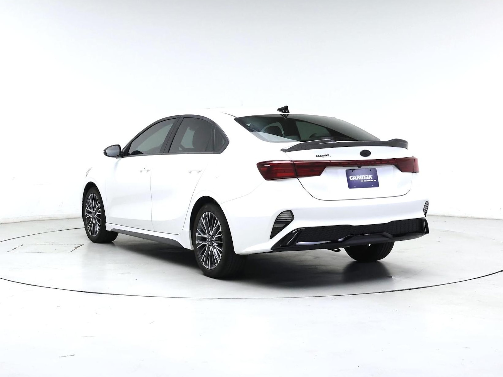 2024 Kia Forte GT-Line - Photo 3
