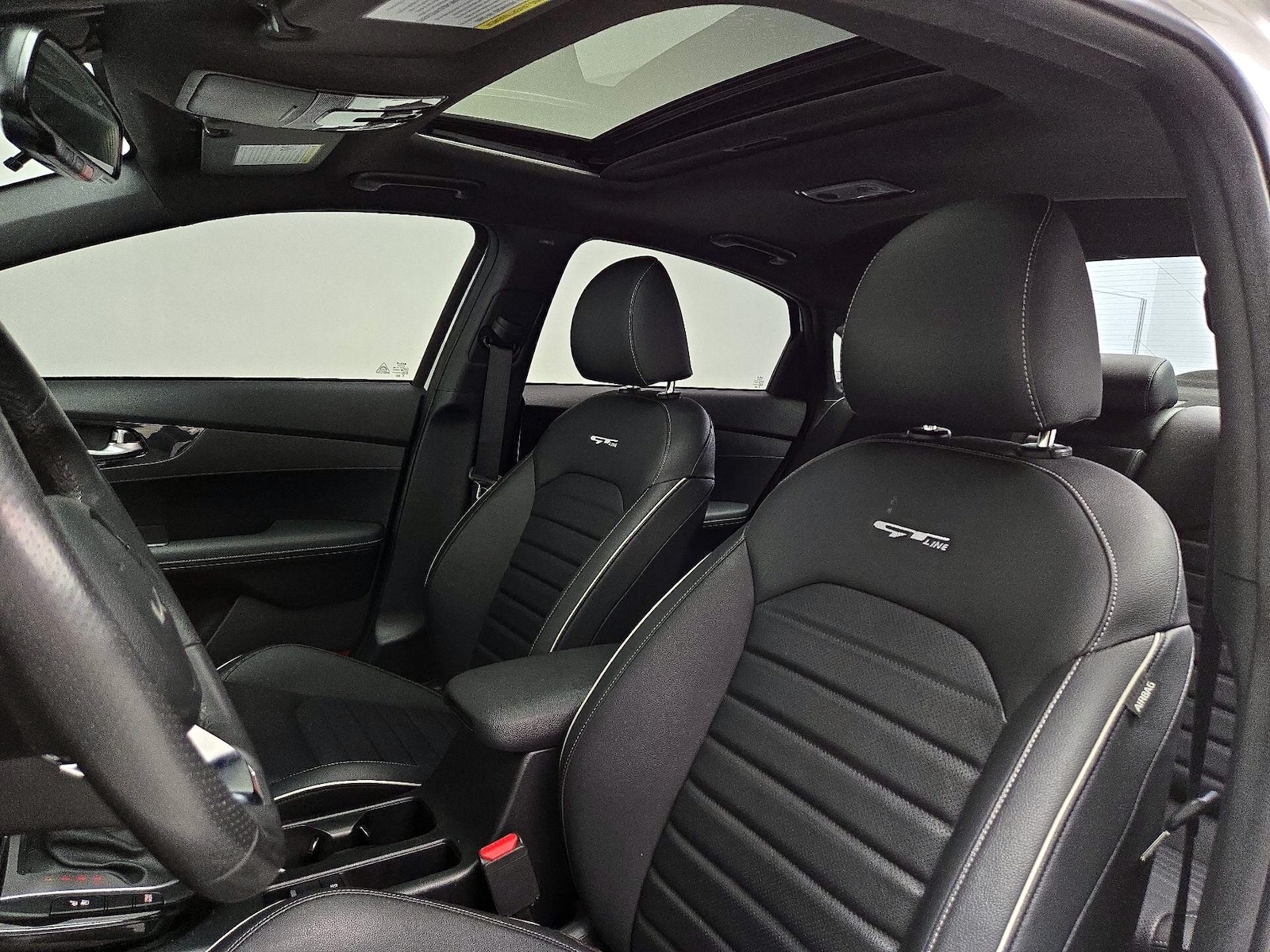 2024 Kia Forte GT-Line - Photo 21
