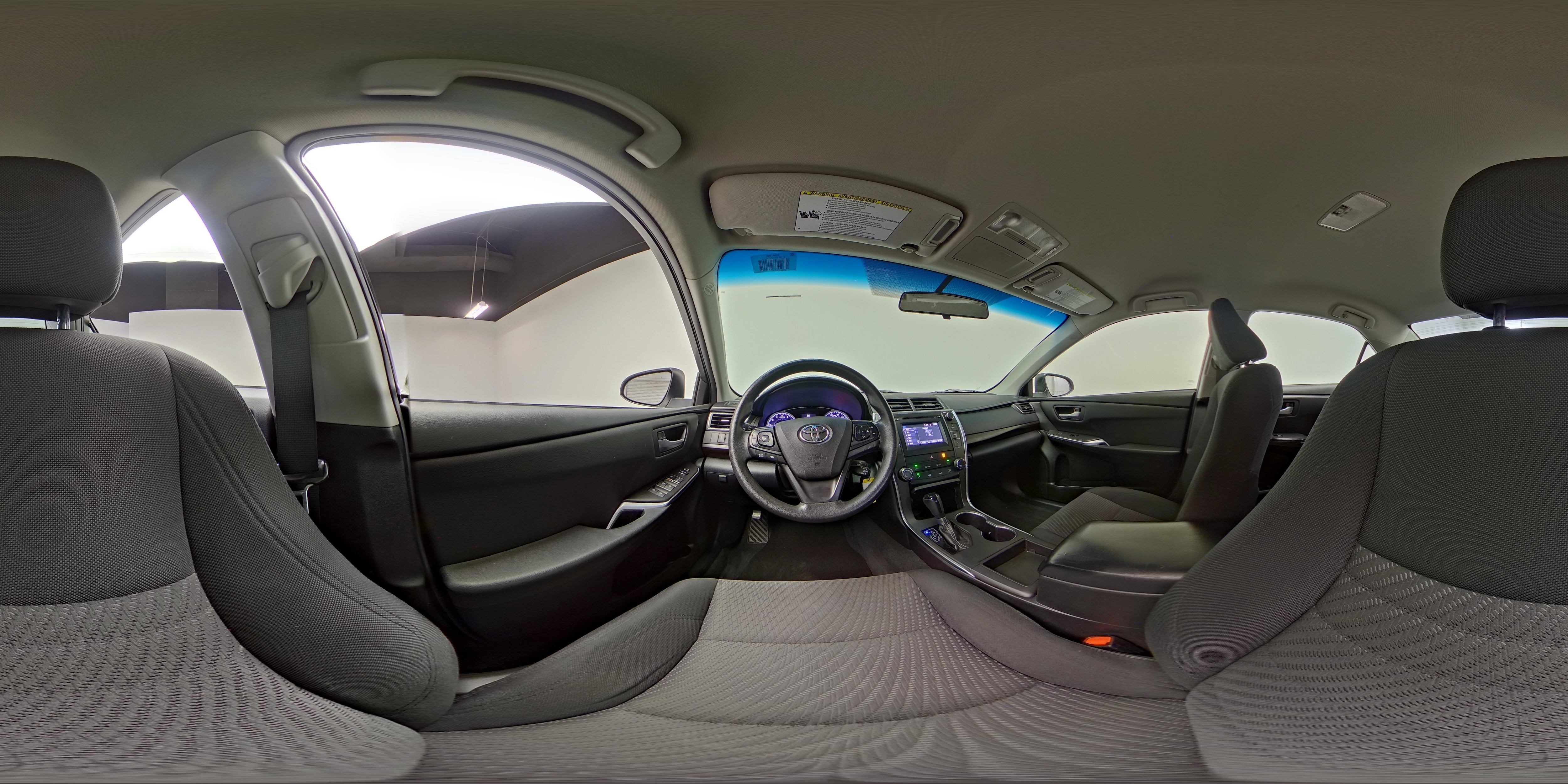 2017 Toyota Camry LE - Photo 26
