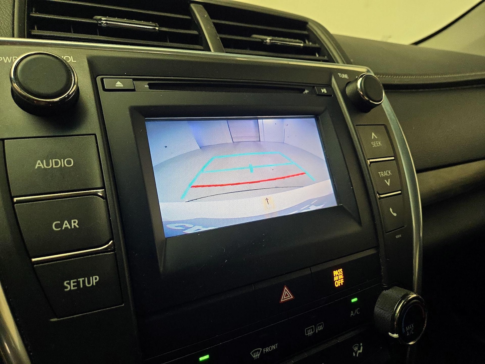2017 Toyota Camry LE - Photo 15