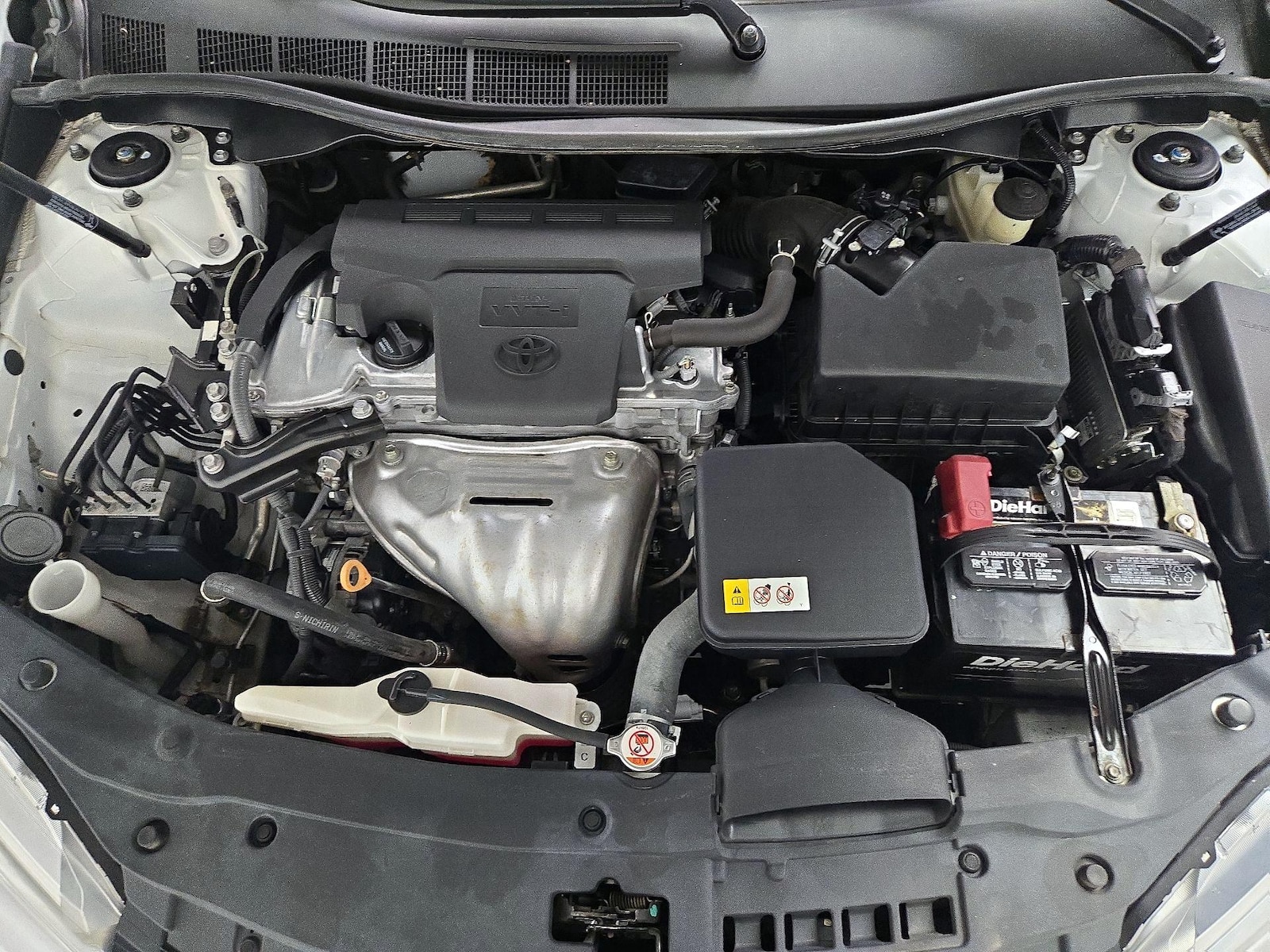 2017 Toyota Camry LE - Photo 22