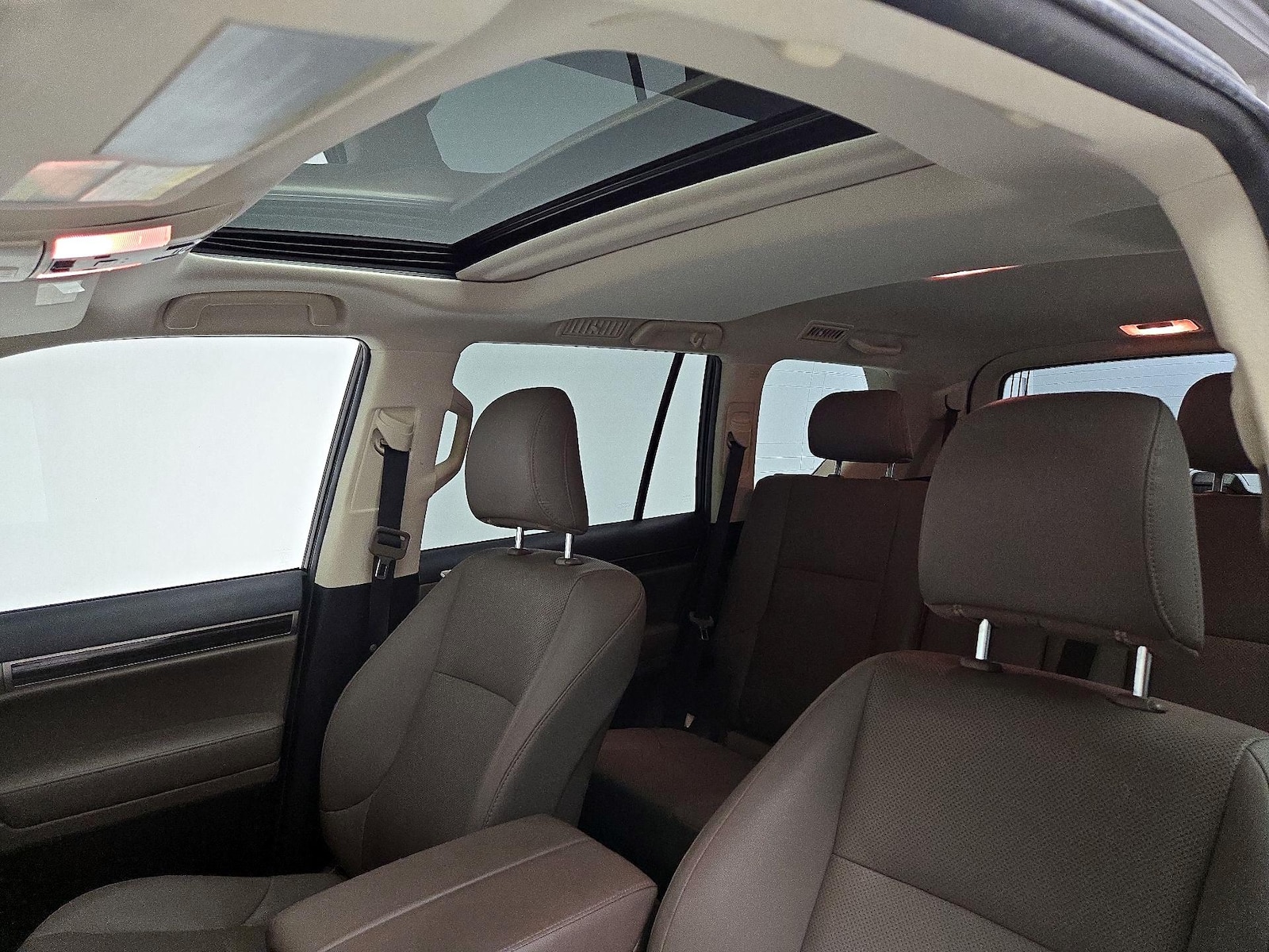 Sunroof(s) & Overhead Airbags